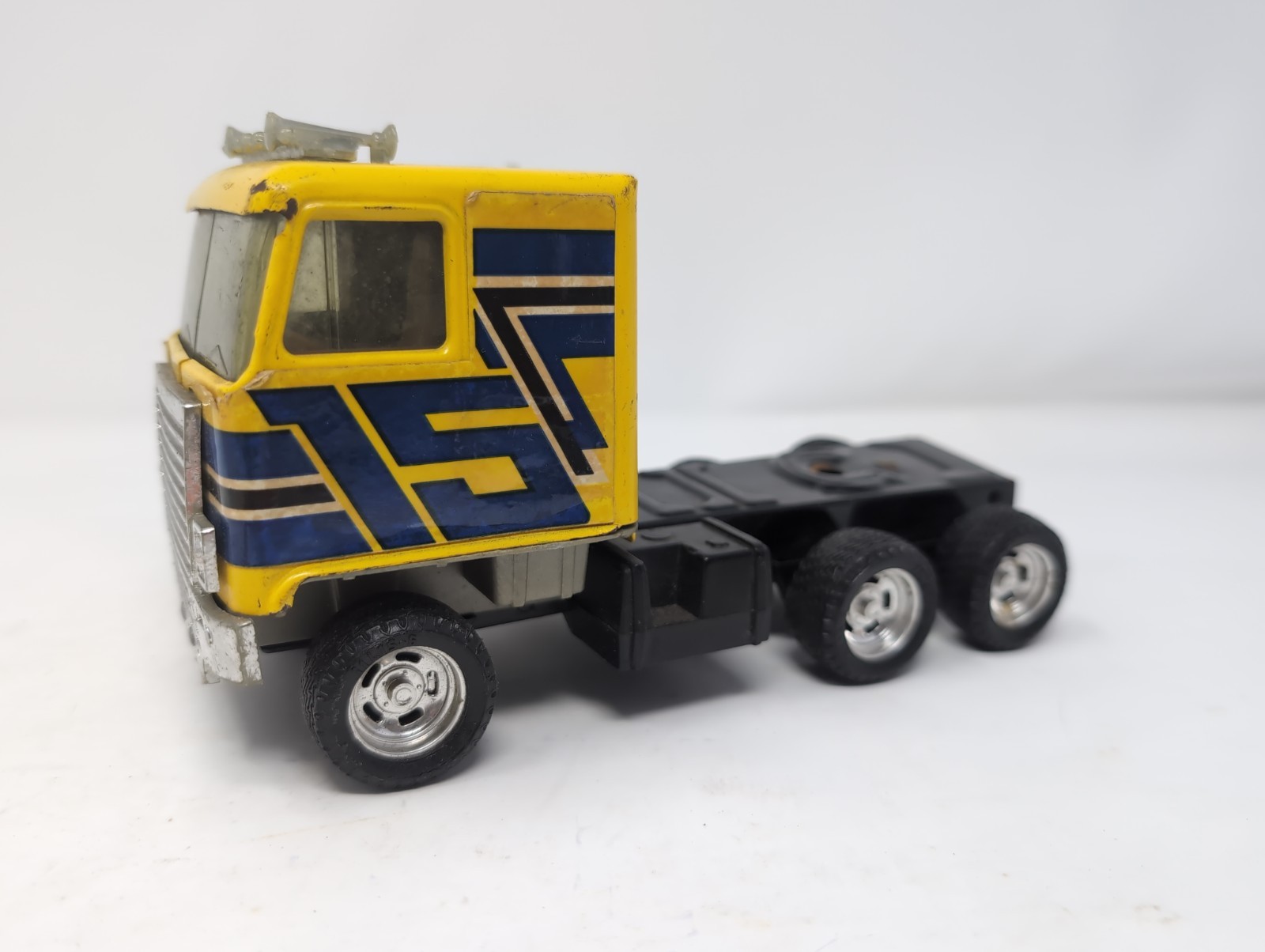 Vintage 1980\'s ERTL Wrangler Dale Earnhardt NASCAR Steel Racing Team #15 Truck