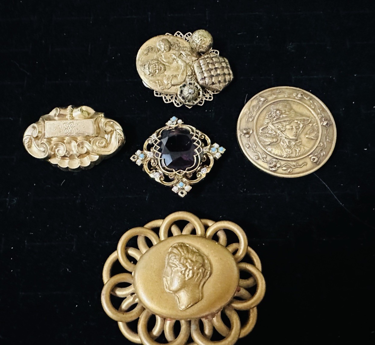 Antique & Vintage Lot Of 4 Brooches Pin Art Nouveau Art Deco Antique & Vintage Lot Of 4 Brooches Pin Art Nouveau Art Deco
