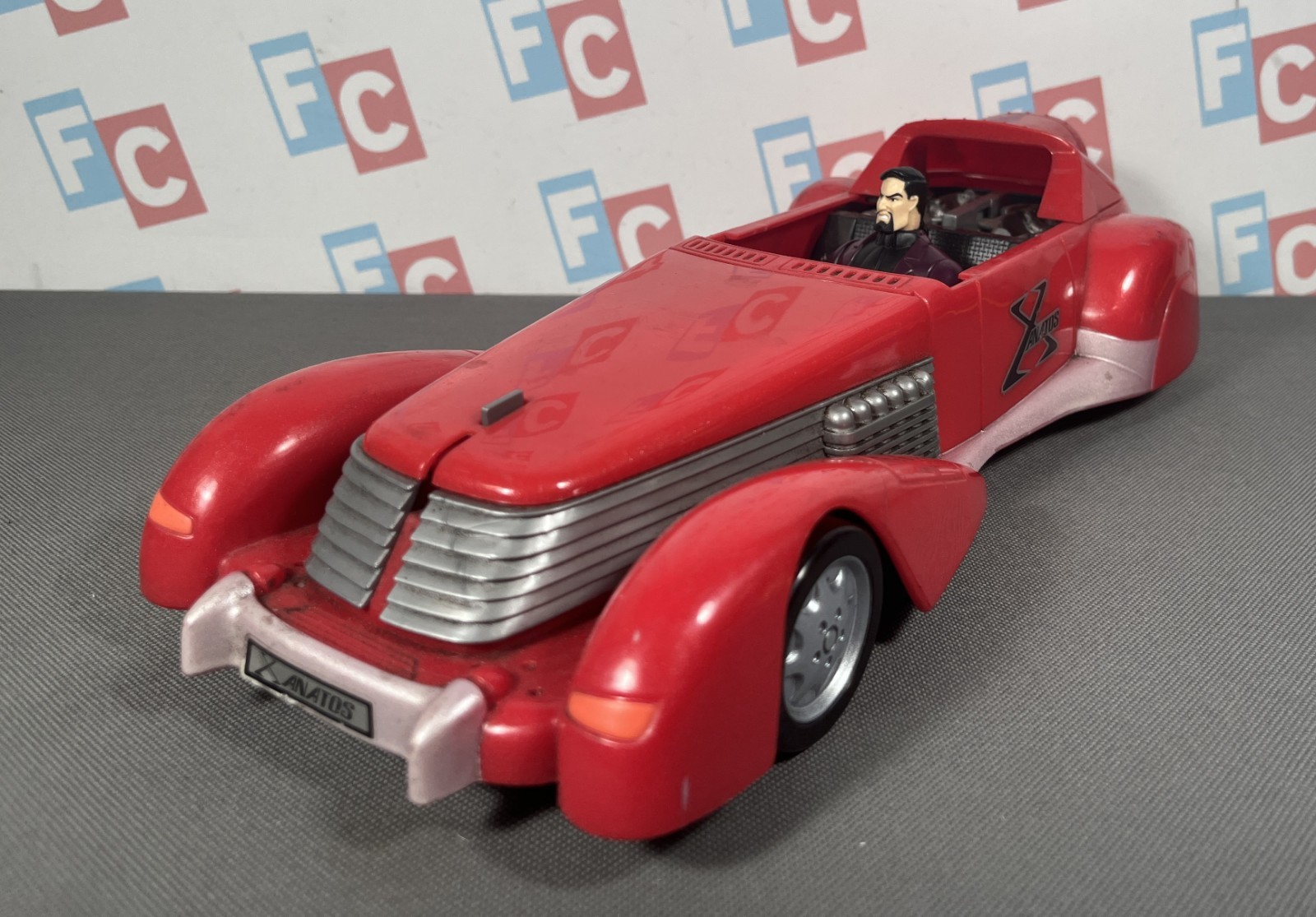 1995 Kenner Disney Gargoyles Series XI-44 Roadster with Xanatos Figure Car Lot