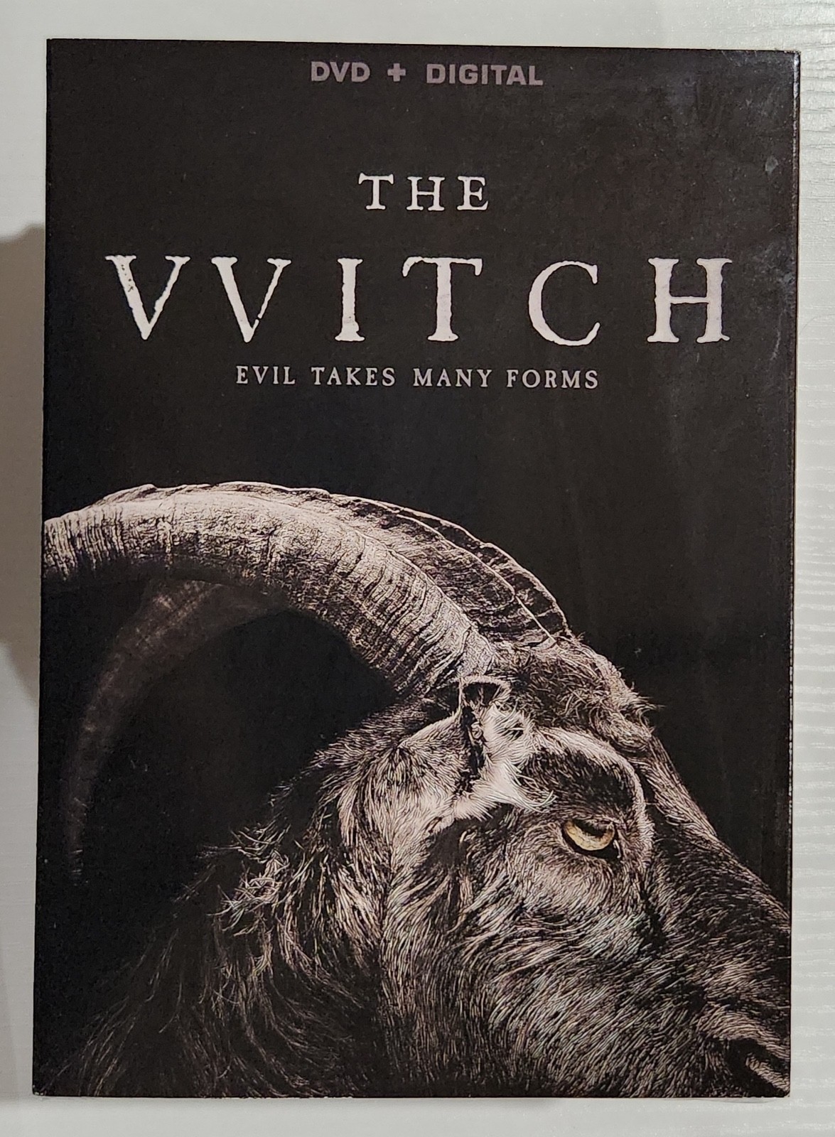 BRAND NEW The Witch (2016) DVD + Digital w/ Special Features Horror A24 BRAND NEW The Witch (2016) DVD + Digital w/ Special Features Horror A24