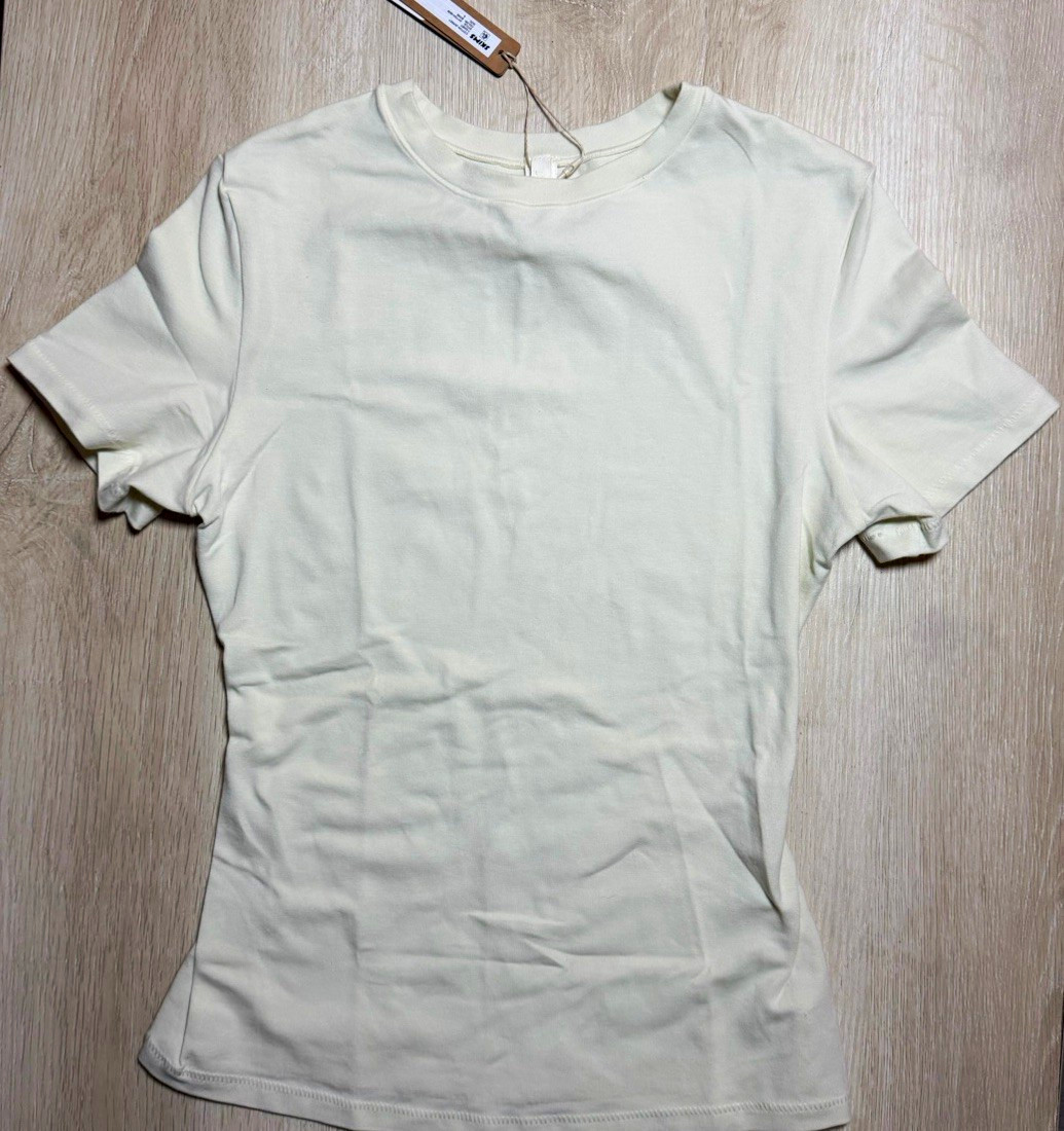 SKIMS Cotton Jersey T-Shirt in Bone Size Medium NWT SKIMS Cotton Jersey T-Shirt in Bone Size Medium NWT