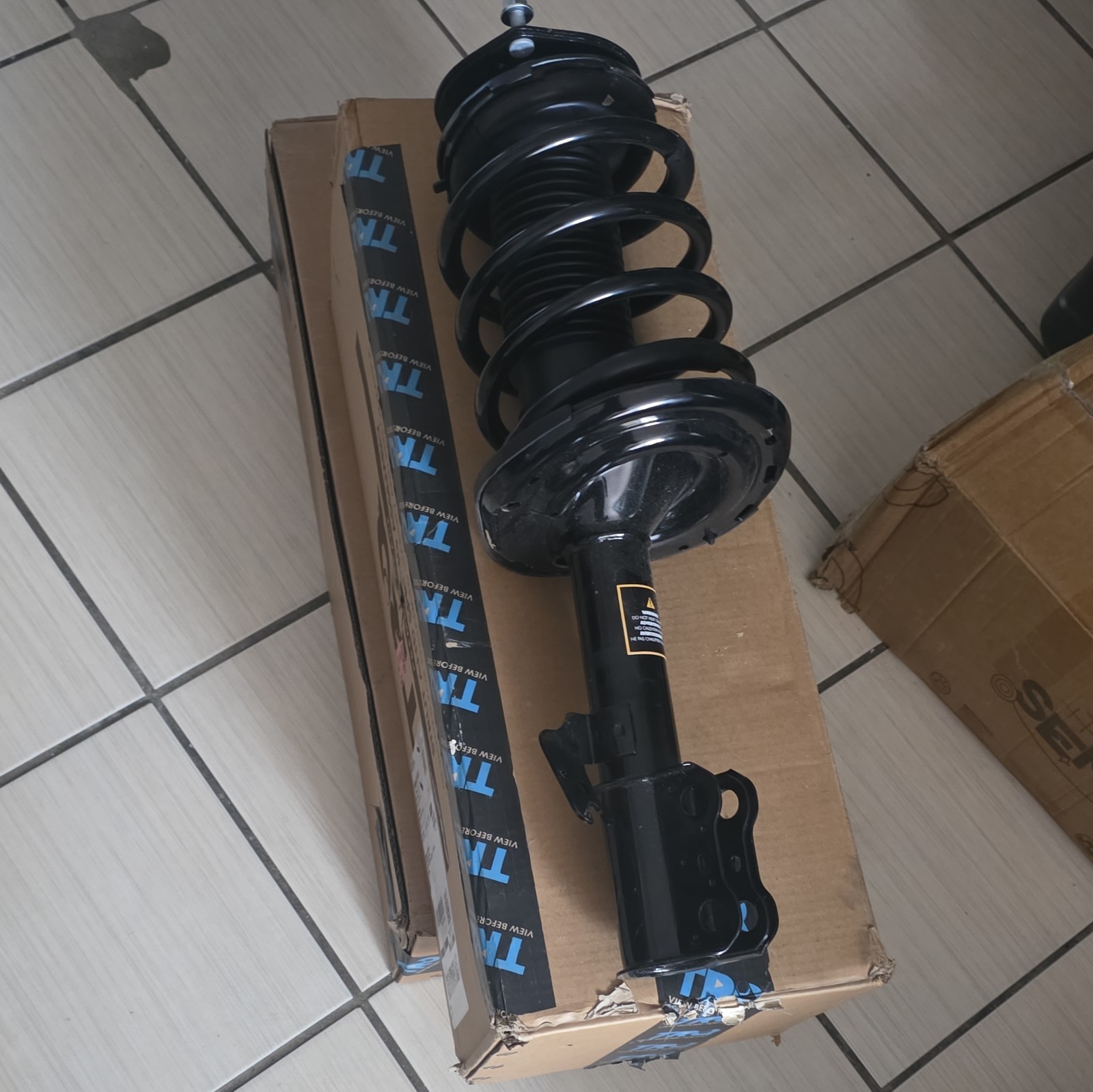 Set of 4 Front and Rear Shock Absorber Set for 2012 Toyota Camry, Avalon. Set of 4 Front and Rear Shock Absorber Set for 2012 Toyota Camry, Avalon.