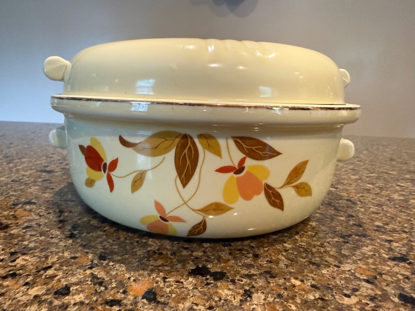 Vtg Halls Superior Quality Kitchenware Autumn Leaf Casserole with Lid Vtg Halls Superior Quality Kitchenware Autumn Leaf Casserole with Lid