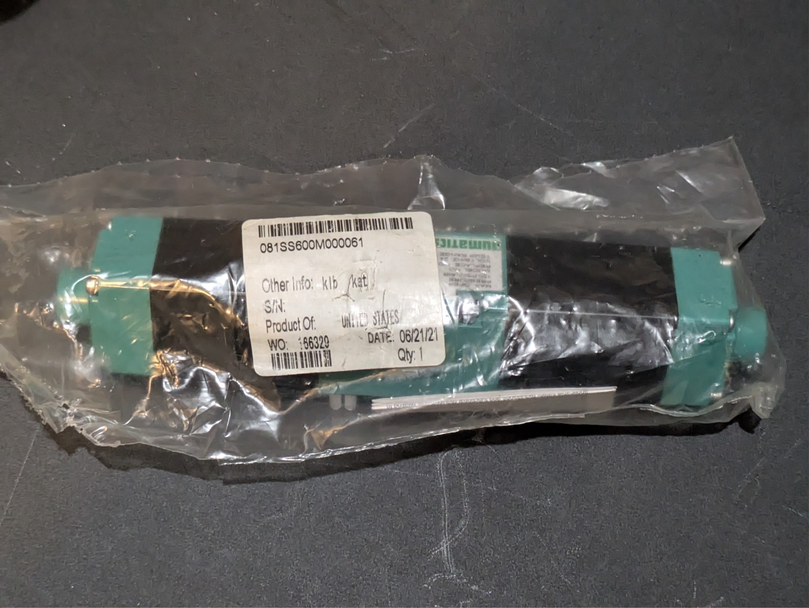 Numatics 081Ss600m000061 Solenoid Air Control Valve, 24Vdc. #8 Numatics 081Ss600m000061 Solenoid Air Control Valve, 24Vdc. #8
