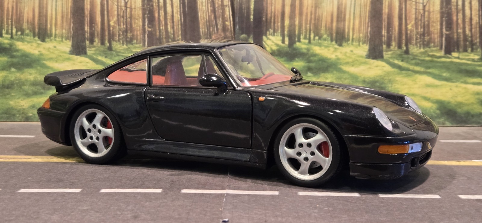 1:18 UT Models Porsche 911 (993) Turbo Black Diecast **READ**