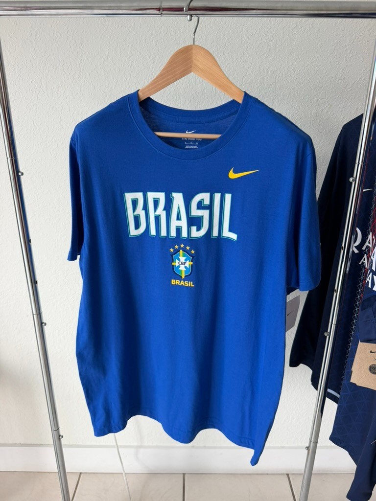 Nike Brazil Brasil Soccer T-Shirt Men\'s XL Blue CBF Cotton Graphic Tee NWT Nike Brazil Brasil Soccer T-Shirt Men\'s XL Blue CBF Cotton Graphic Tee NWT