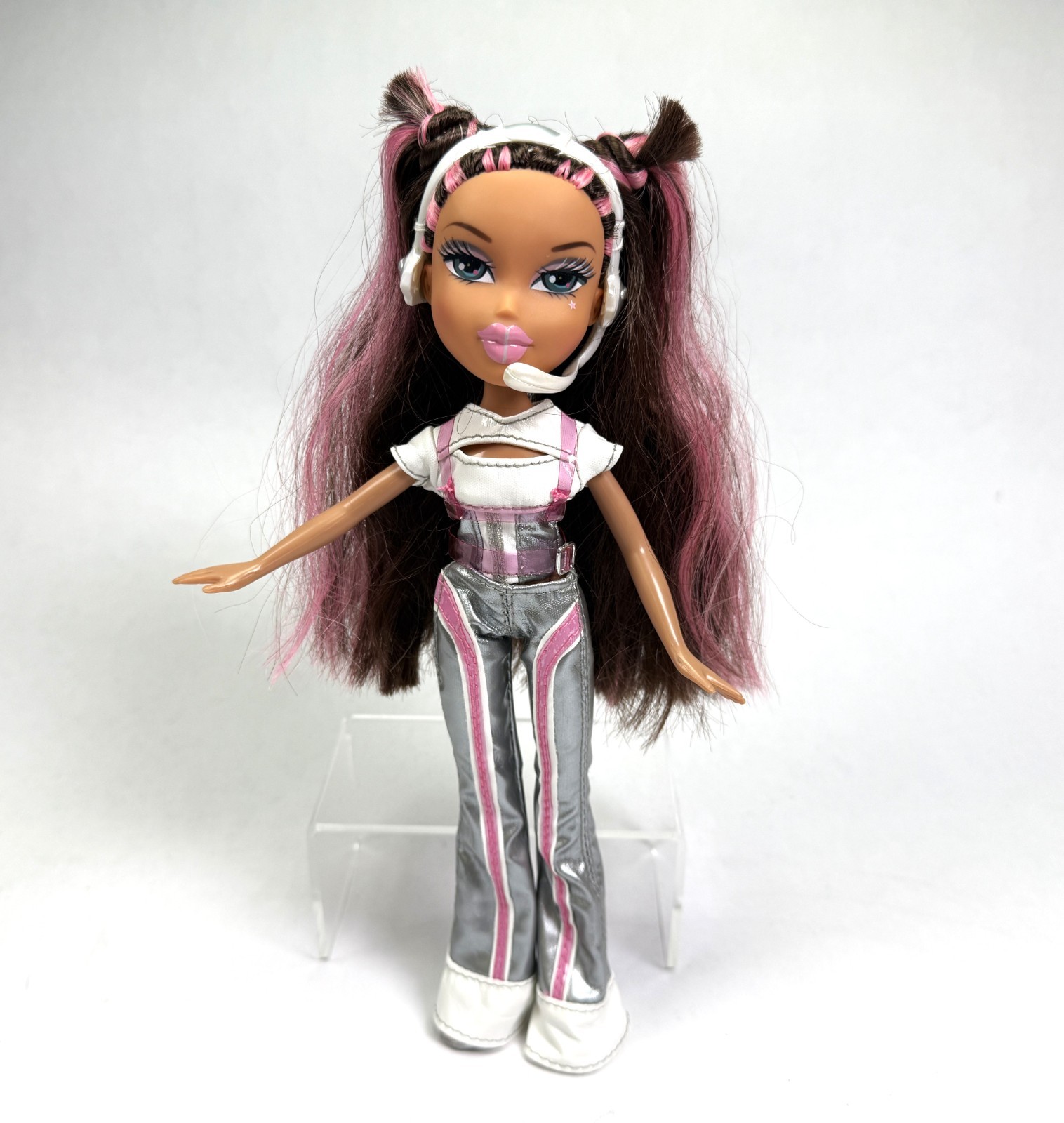 Yasmin Bratz Live In Concert Space Angelz Fashion Doll 2005 MGA Yasmin Bratz Live In Concert Space Angelz Fashion Doll 2005 MGA