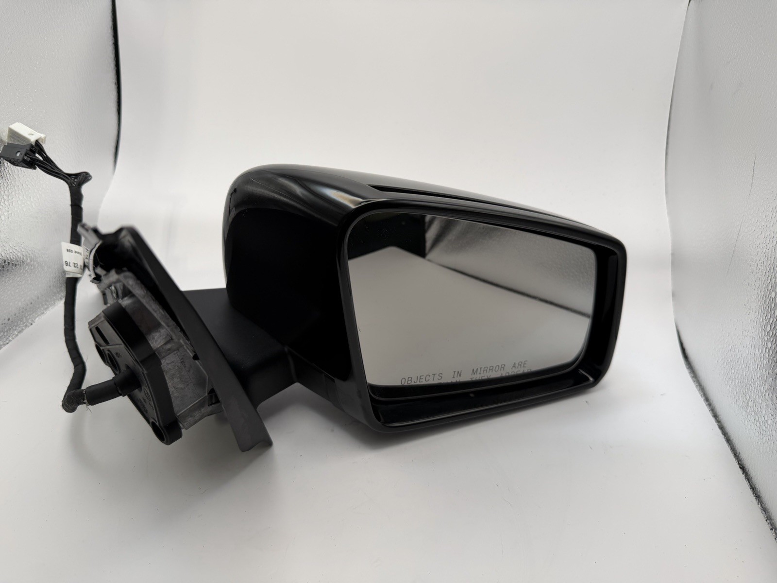 2012-15 Mercedes C250 C350 C63 Coupe OEM RH Mirror Black A2048102276