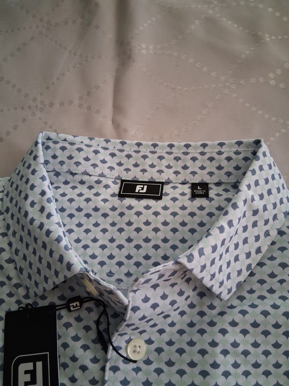 NEW FOOTJOY GOLF SHIRT SIZE LARGE NEW FOOTJOY GOLF SHIRT SIZE LARGE