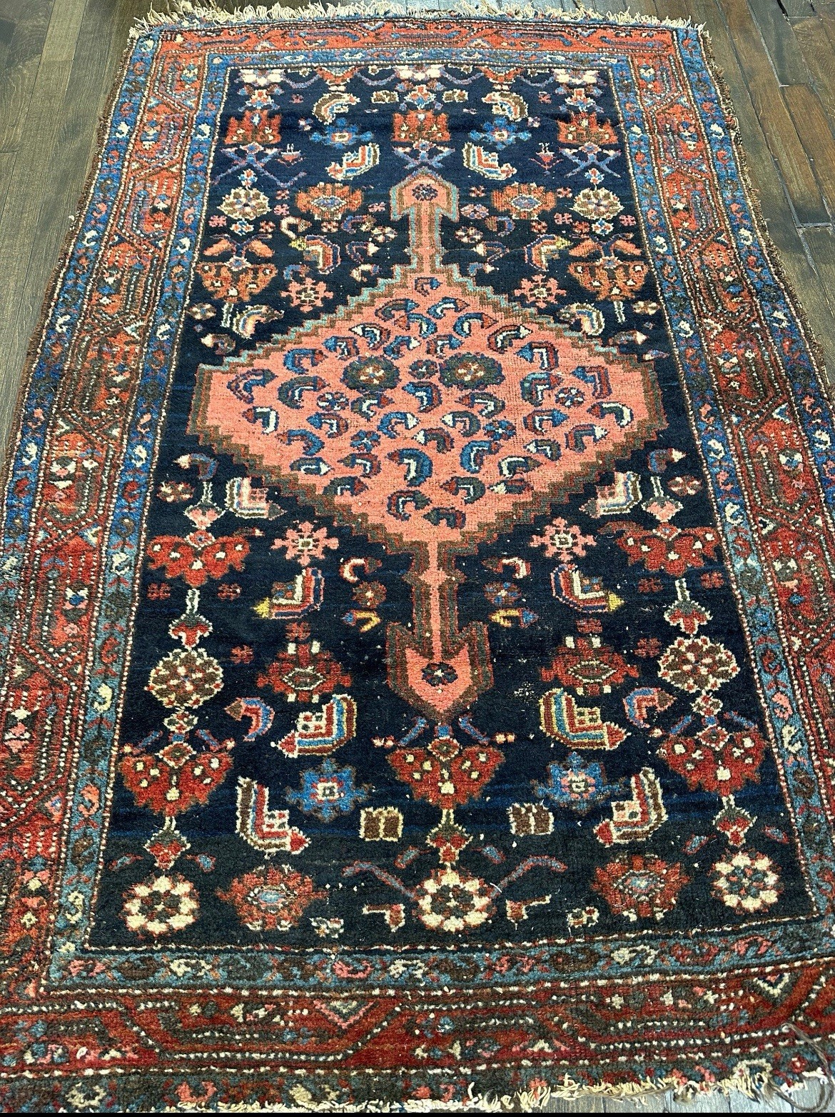 Antique LILIHAN Rug c.1920 Gorgeous Vegetable Dye Colors Great Condition 3’5x5’3