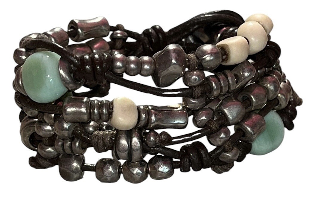 Designer Uno De 50 Agate Glass Metal Charm Beaded Silver Plated Leather Bracelet Designer Uno De 50 Agate Glass Metal Charm Beaded Silver Plated Leather Bracelet