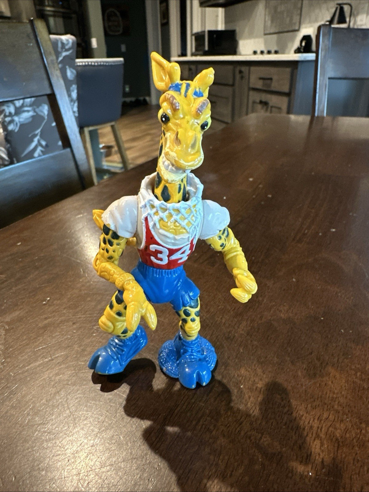 1993 TMNT Mirage Studios Playmates Half Court Giraffe Action Figure 1993 TMNT Mirage Studios Playmates Half Court Giraffe Action Figure