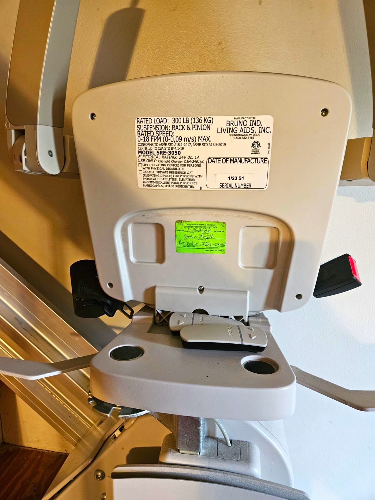Bruno SRE-3050 Electric Stairlift Straight Rail 300 lb Remote Control