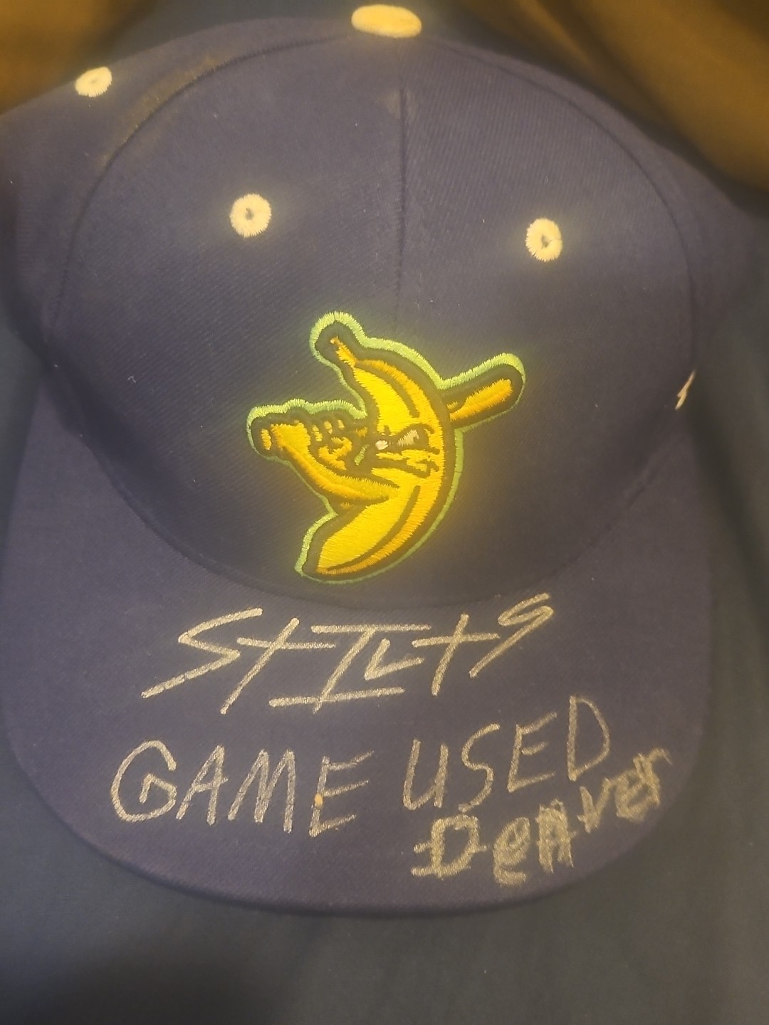dakota stilts albritton signed game used hat autographed savannah bananas gu cap