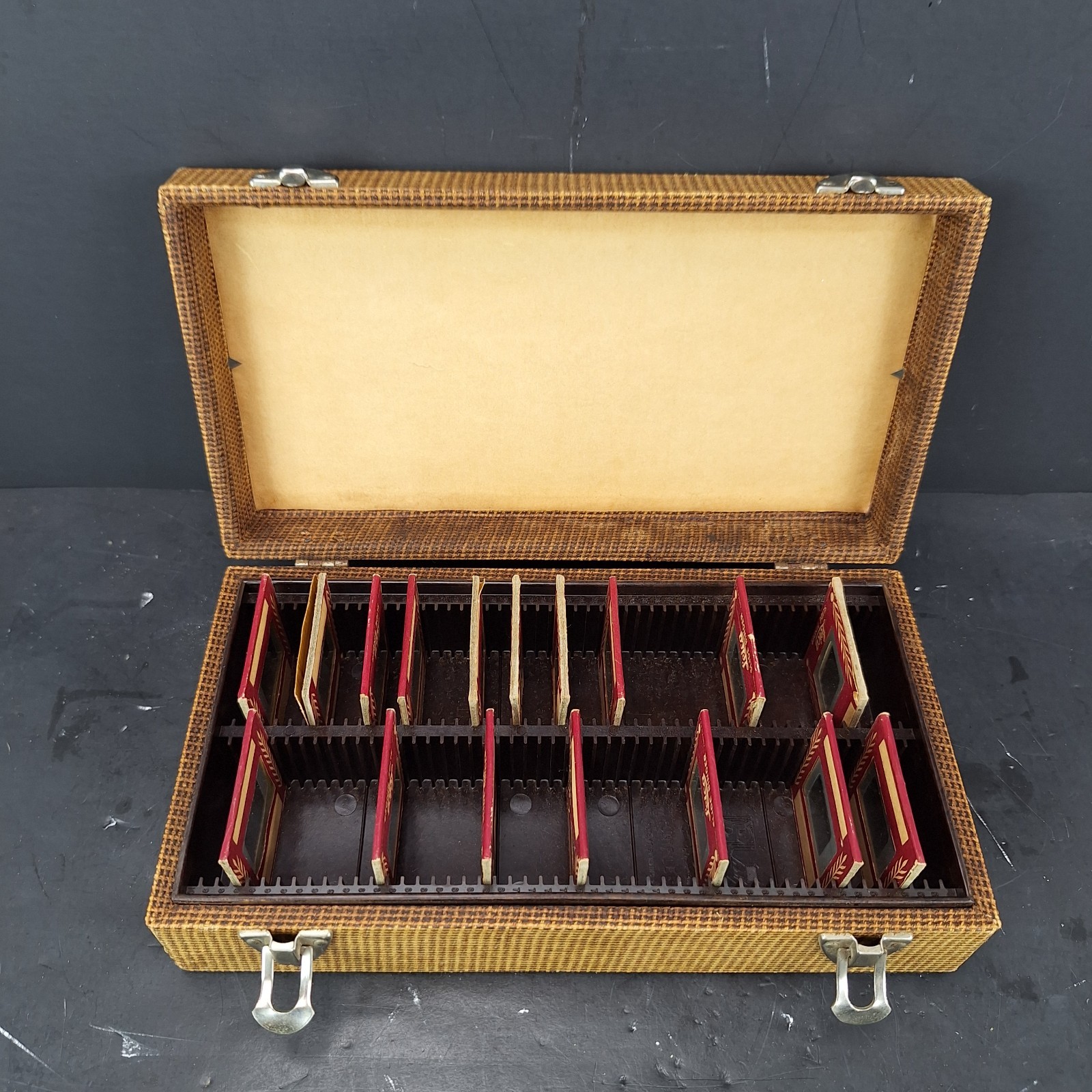 Vintage B&J Sequence Unifile Slide Organizer Tray Box - Holds 100 People Bulls Vintage B&J Sequence Unifile Slide Organizer Tray Box - Holds 100 People Bulls
