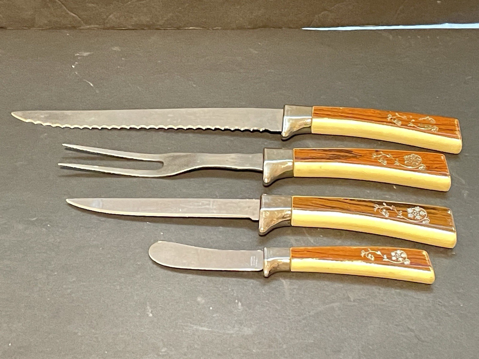 Vintage Lifetime Cutlery 4 Pc Hostess Serving Utensils Set Wood-look Handles USA Vintage Lifetime Cutlery 4 Pc Hostess Serving Utensils Set Wood-look Handles USA