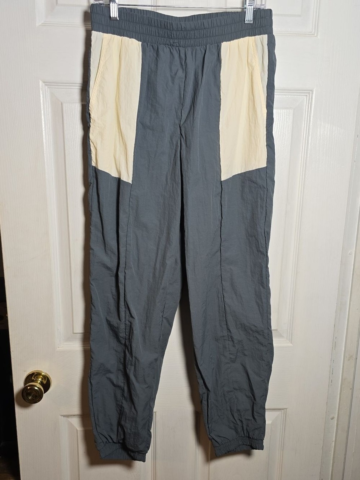 Fabletics L Large Slate Gray Joggers with Cream Side Panels