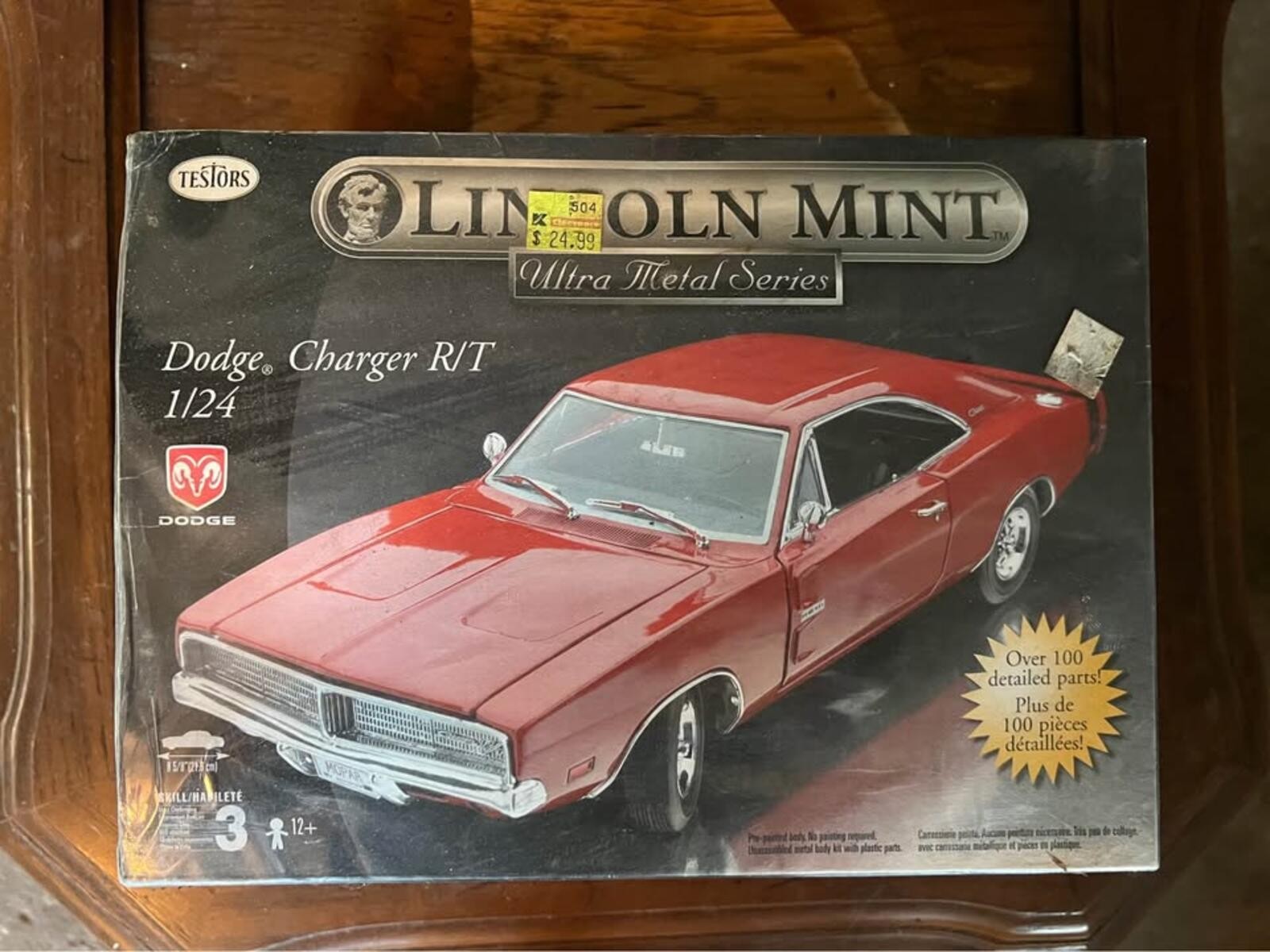 Testors Lincoln Mint 1969 Dodge Charger R/T 1:24 Scale Metal Model Kit 7126 Testors Lincoln Mint 1969 Dodge Charger R/T 1:24 Scale Metal Model Kit 7126