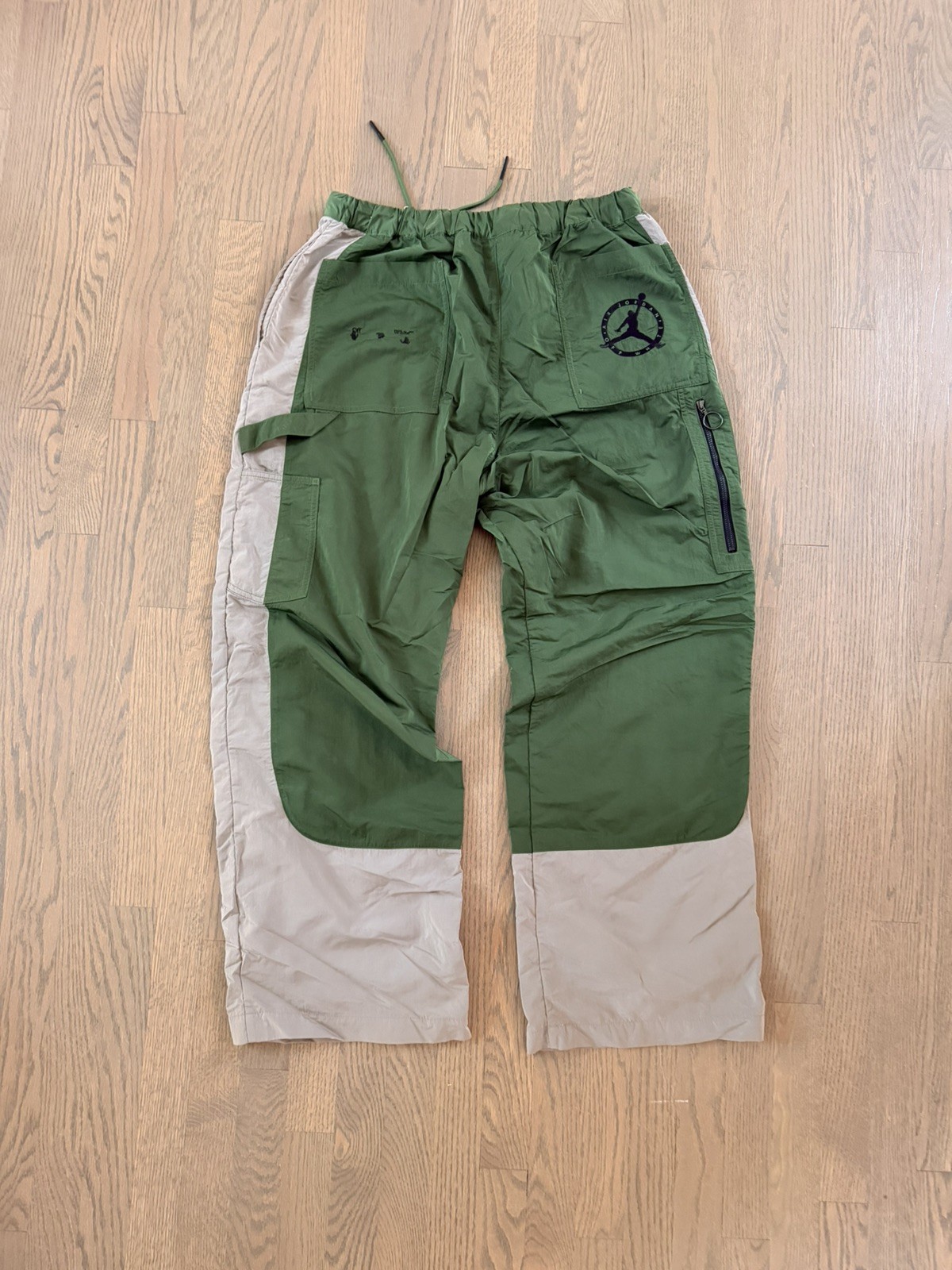 Nike Off White x Jordan Brand Track Pants Green Grey CV3445-361 L Nike Off White x Jordan Brand Track Pants Green Grey CV3445-361 L