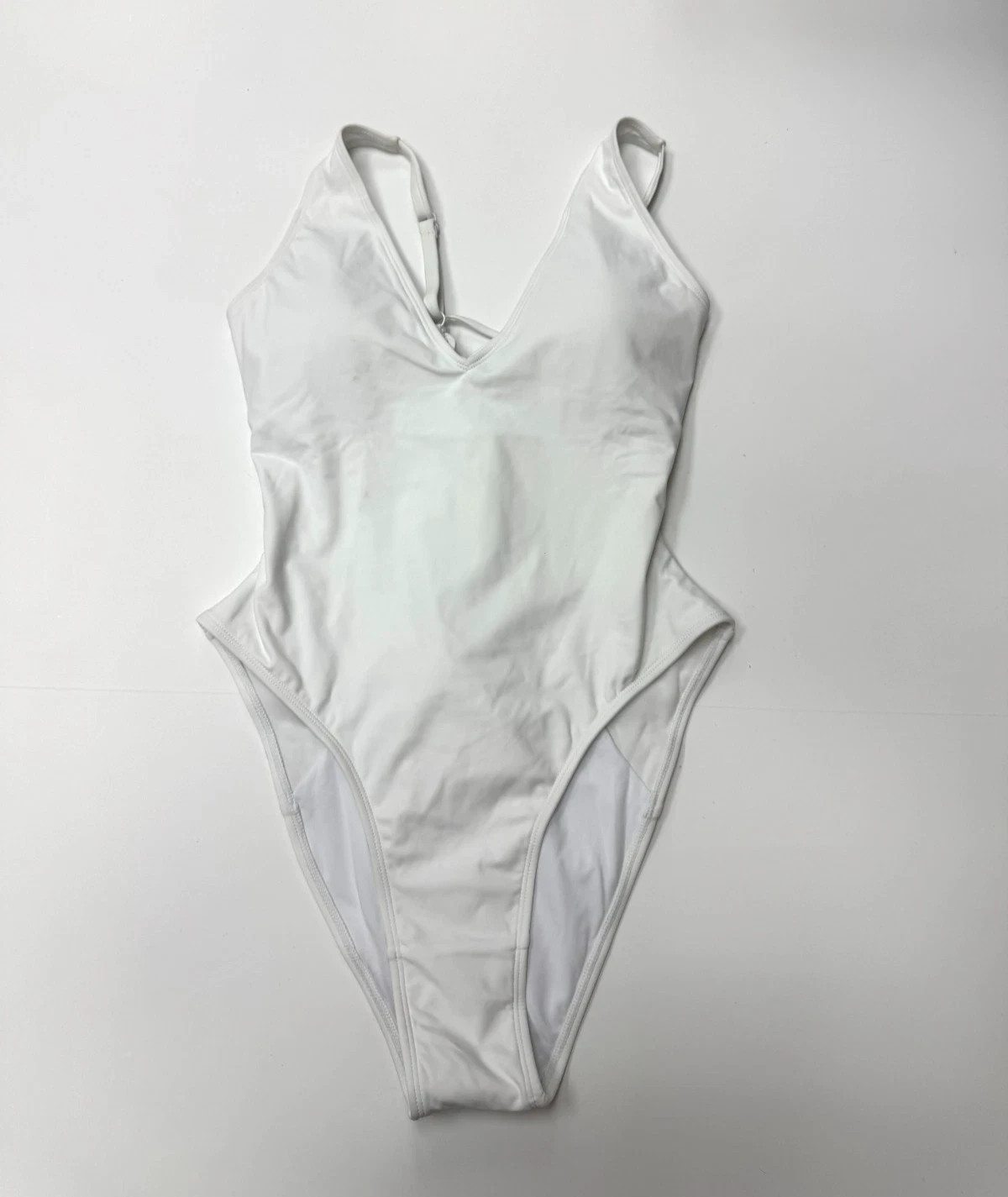 TA3 HI CUT PLUNGEY ONE PIECE SWIMSUIT WHITE SWIM SIZE LARGE L SHORT NEW