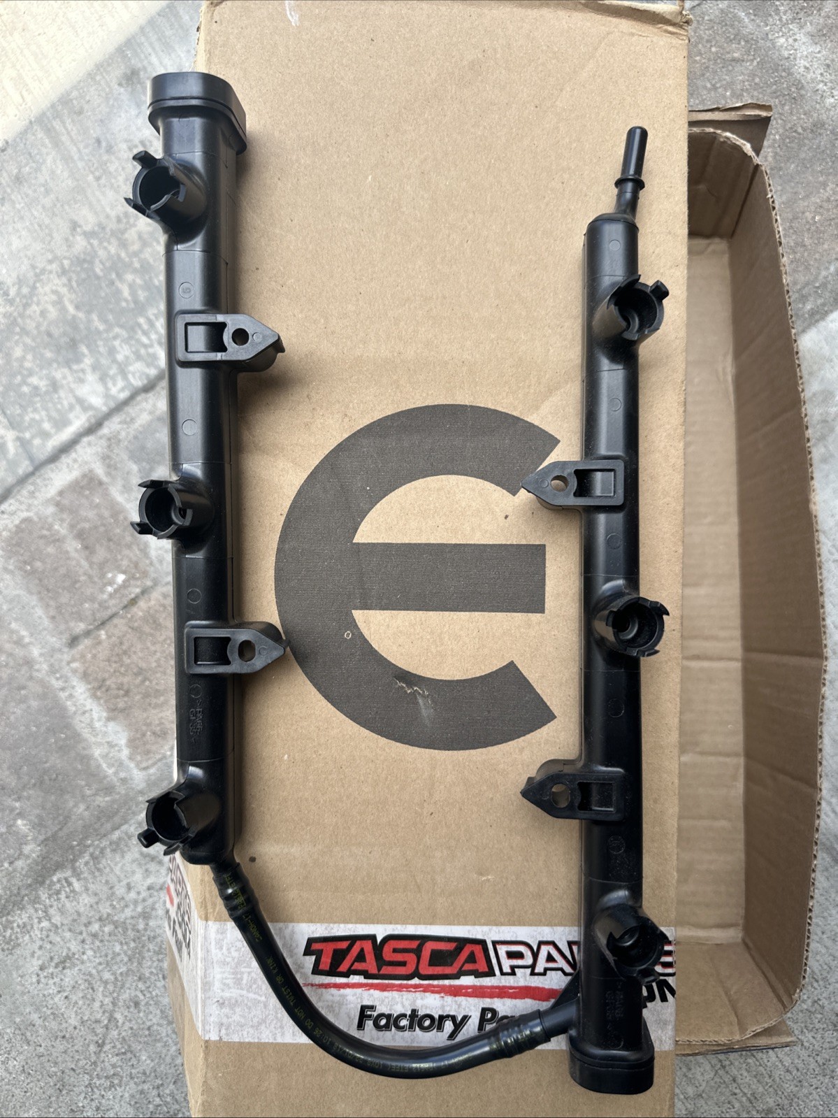 2011-2025 CHRYSLER JEEP DODGE RAM FUEL INJECTOR RAIL NEW GENUINE MOPAR 4593922AA 2011-2025 CHRYSLER JEEP DODGE RAM FUEL INJECTOR RAIL NEW GENUINE MOPAR 4593922AA