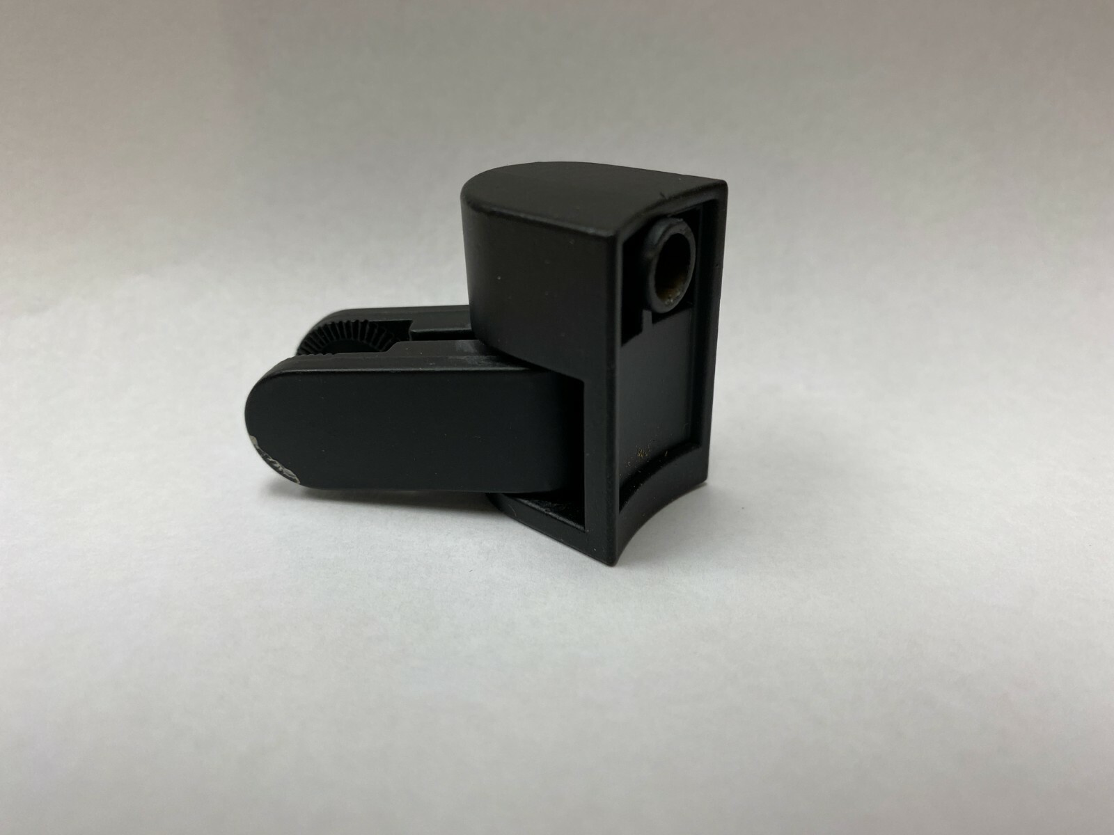 1x Original Bose UB-20 Wall Mount Part As Pictured UB-20B (BLACK) 1x Original Bose UB-20 Wall Mount Part As Pictured UB-20B (BLACK)