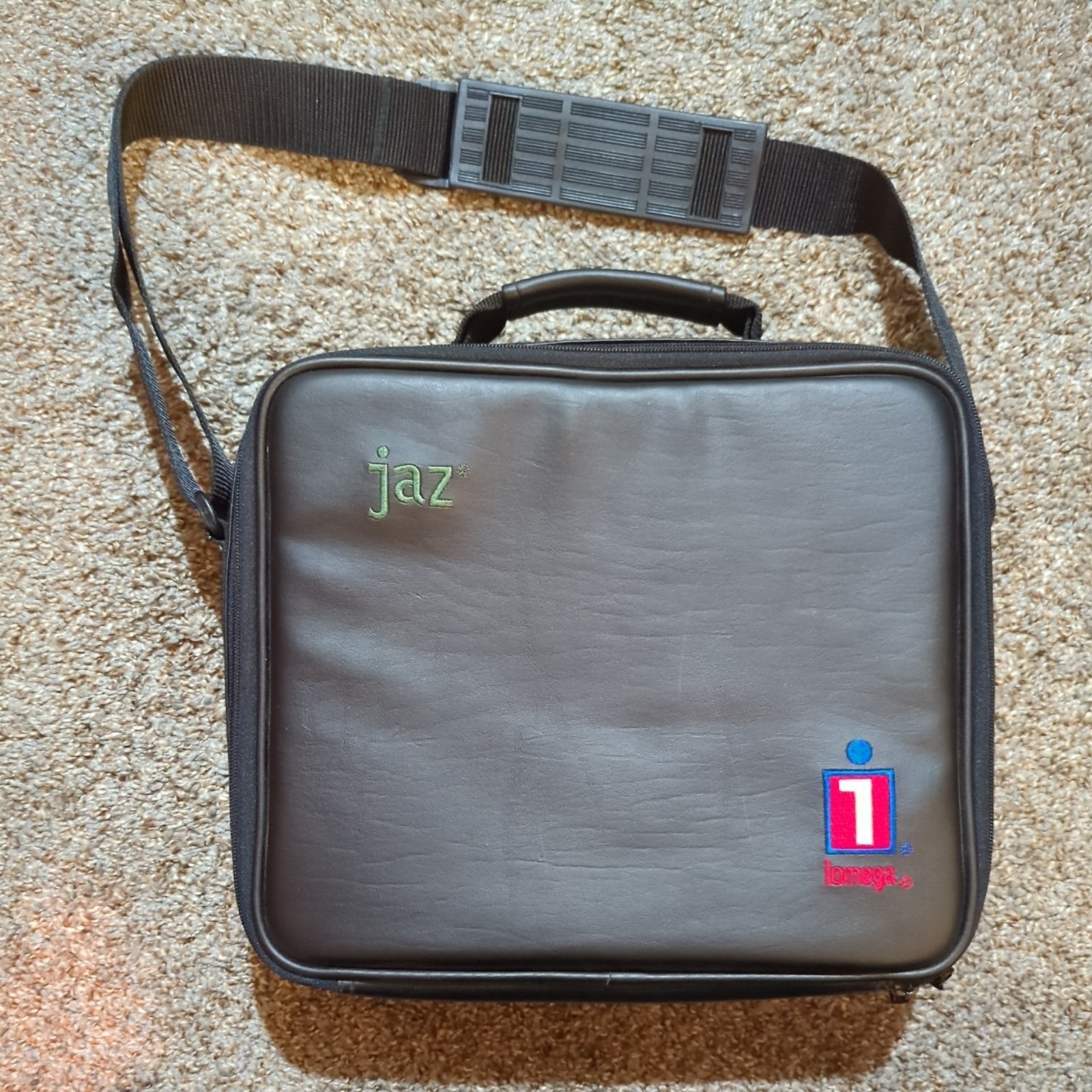RARE IOMEGA JAZ SOFT LEATHER BAG CASE WITH SHOULDER STRAP 12 RARE IOMEGA JAZ SOFT LEATHER BAG CASE WITH SHOULDER STRAP 12