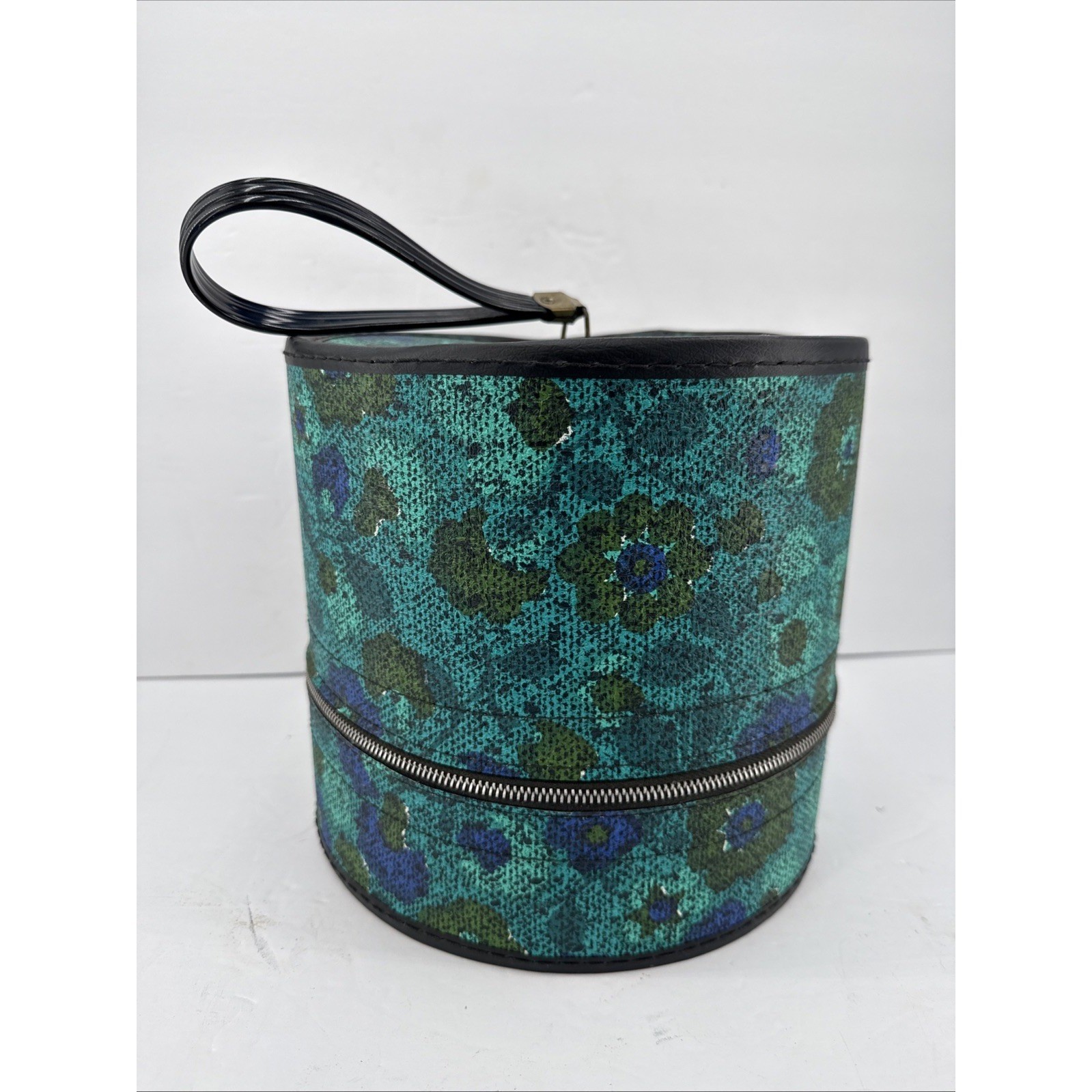 VTG 60s Floral Hat Box Train Case Round Travel Vanity Storage Blue Green Retro VTG 60s Floral Hat Box Train Case Round Travel Vanity Storage Blue Green Retro