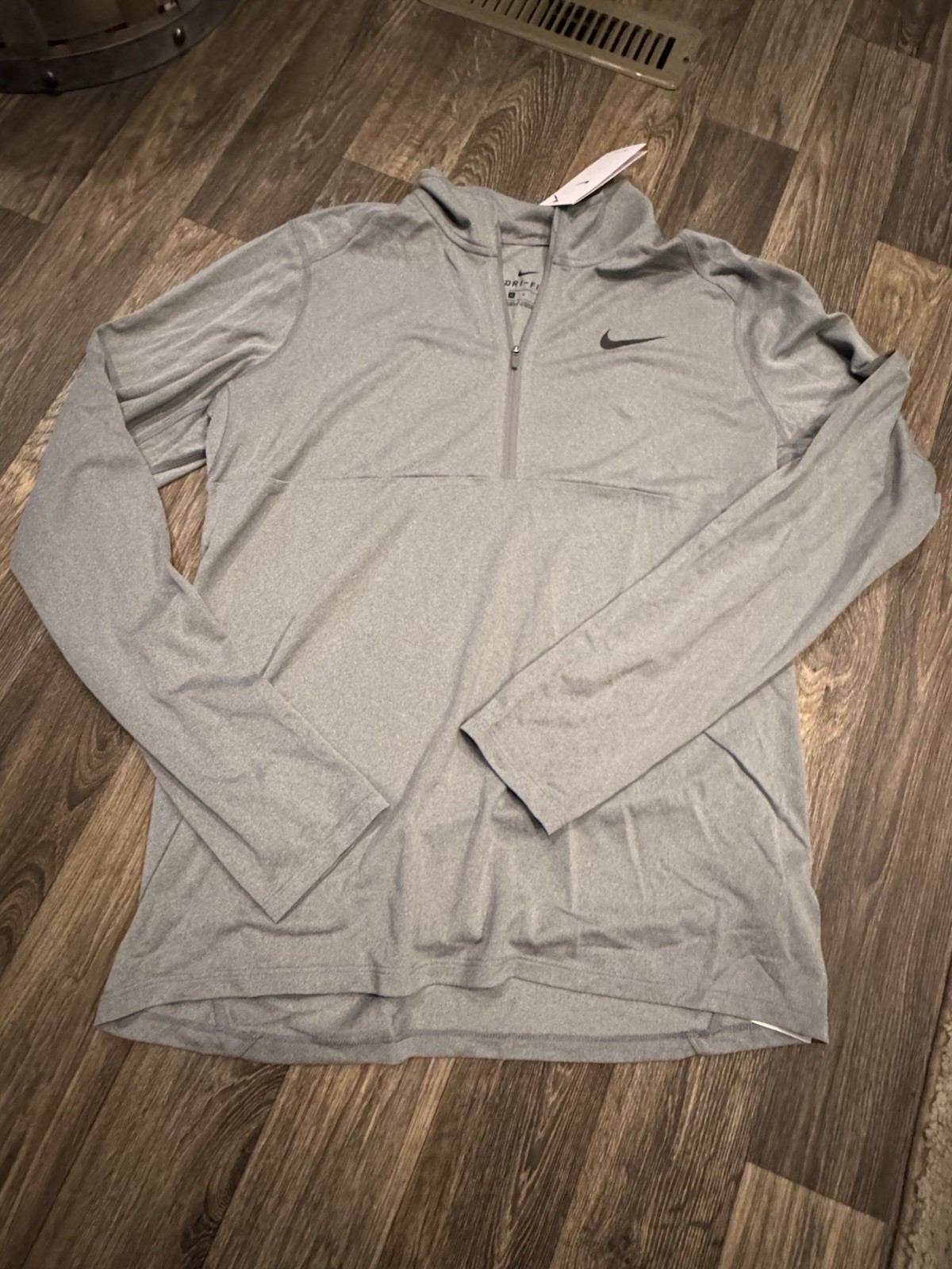 Men’s Nike Dri-fit 1/4 Zip NWT