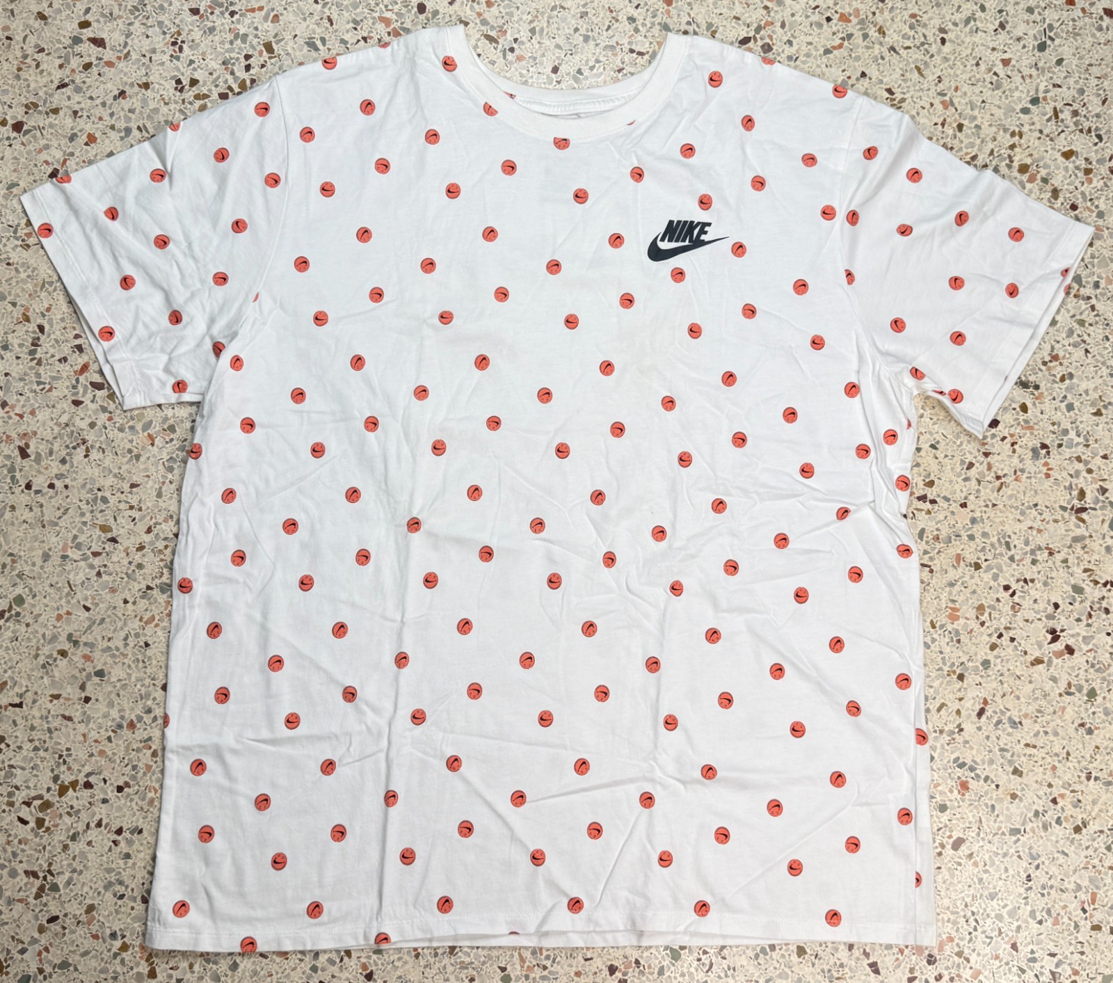 Nike The Nike Tee Men\'s Rare Smily Face Basketball Pattern T-Shirt Size XXL