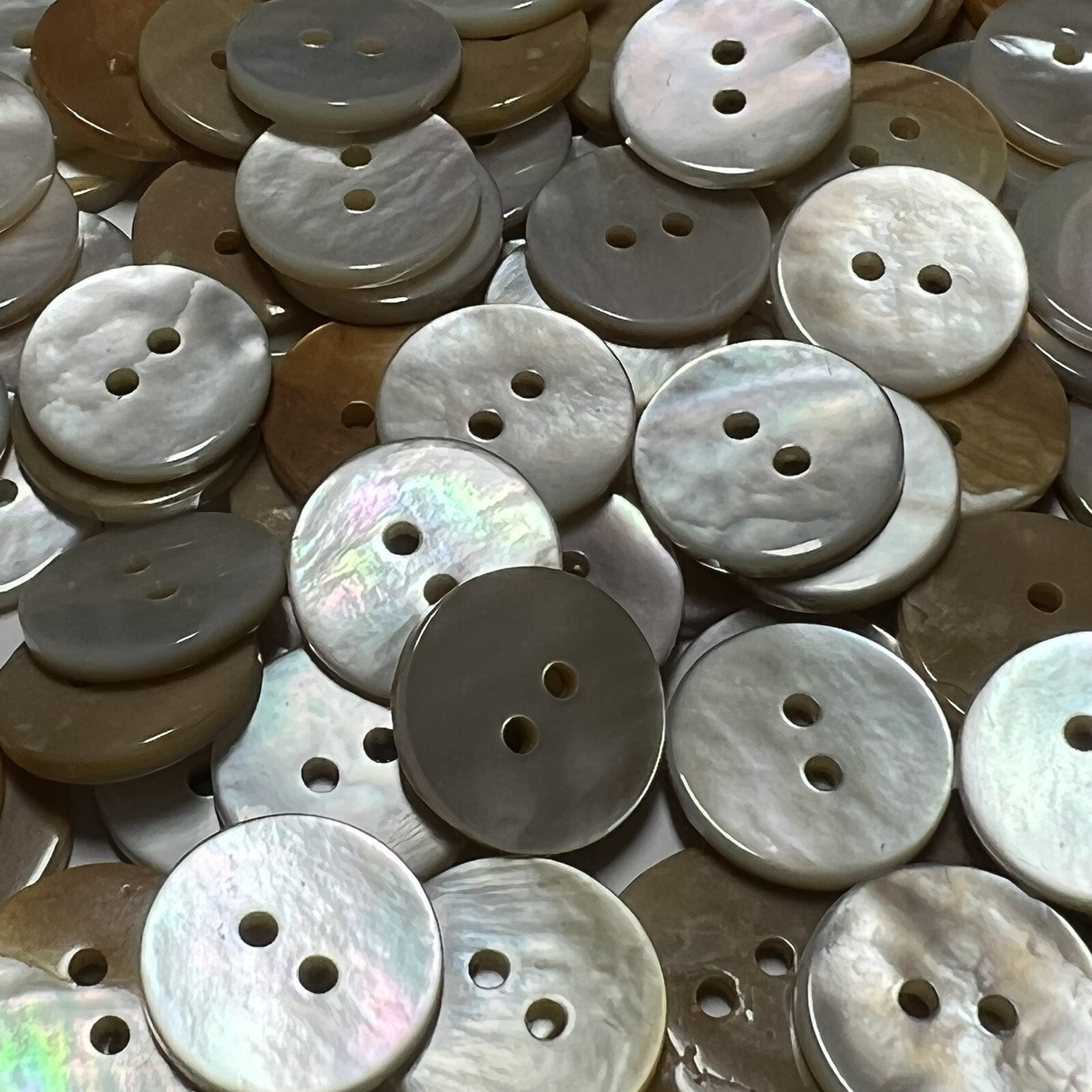 Real MOP Mother Of Pearl White/Rainbow Flat Shell Button 15mm 18mm 20mm 23mm 2h Real MOP Mother Of Pearl White/Rainbow Flat Shell Button 15mm 18mm 20mm 23mm 2h