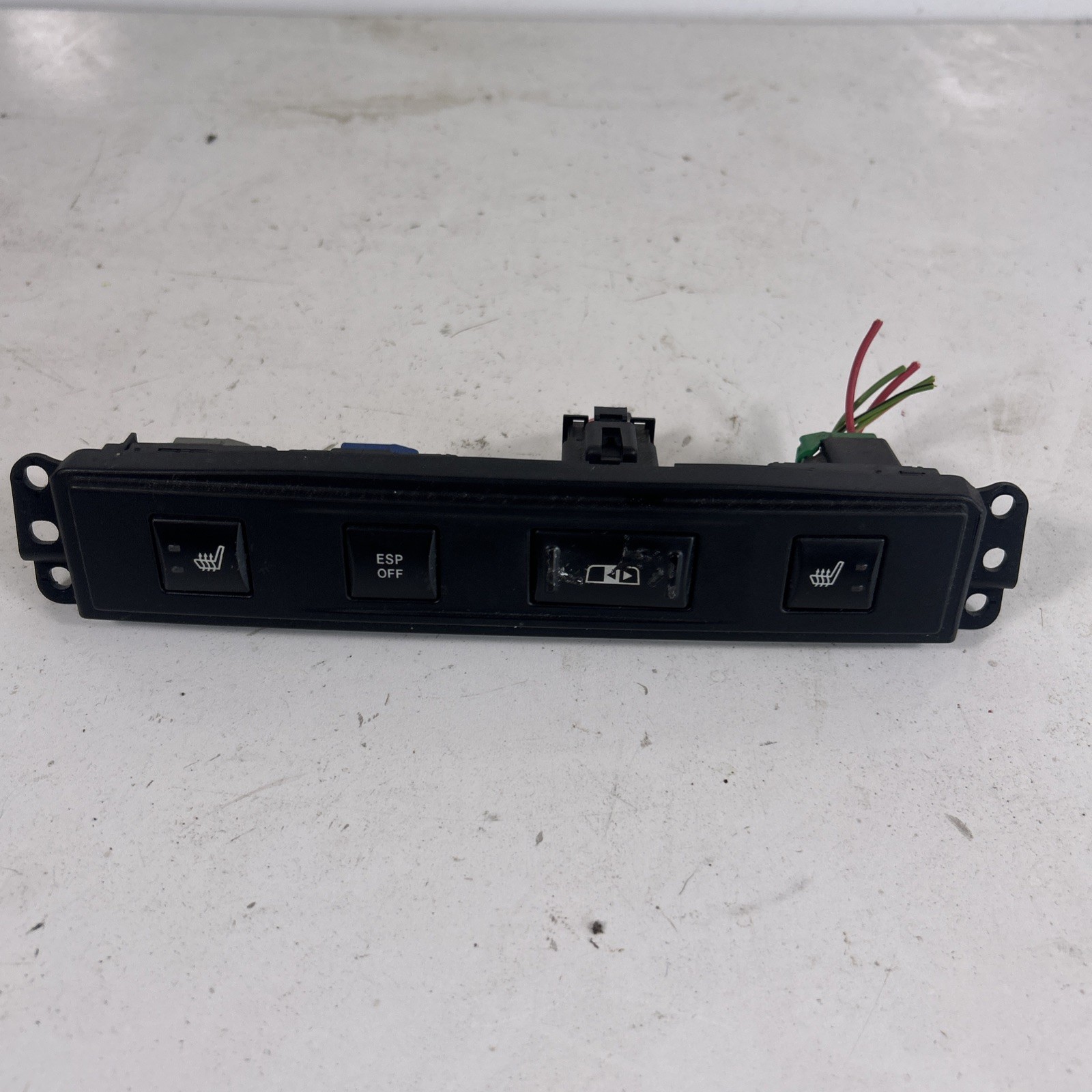 2006-2008 Dodge Ram 1500 Heated Seat Left Right & Sliding Window Switch ESP OFF 2006-2008 Dodge Ram 1500 Heated Seat Left Right & Sliding Window Switch ESP OFF