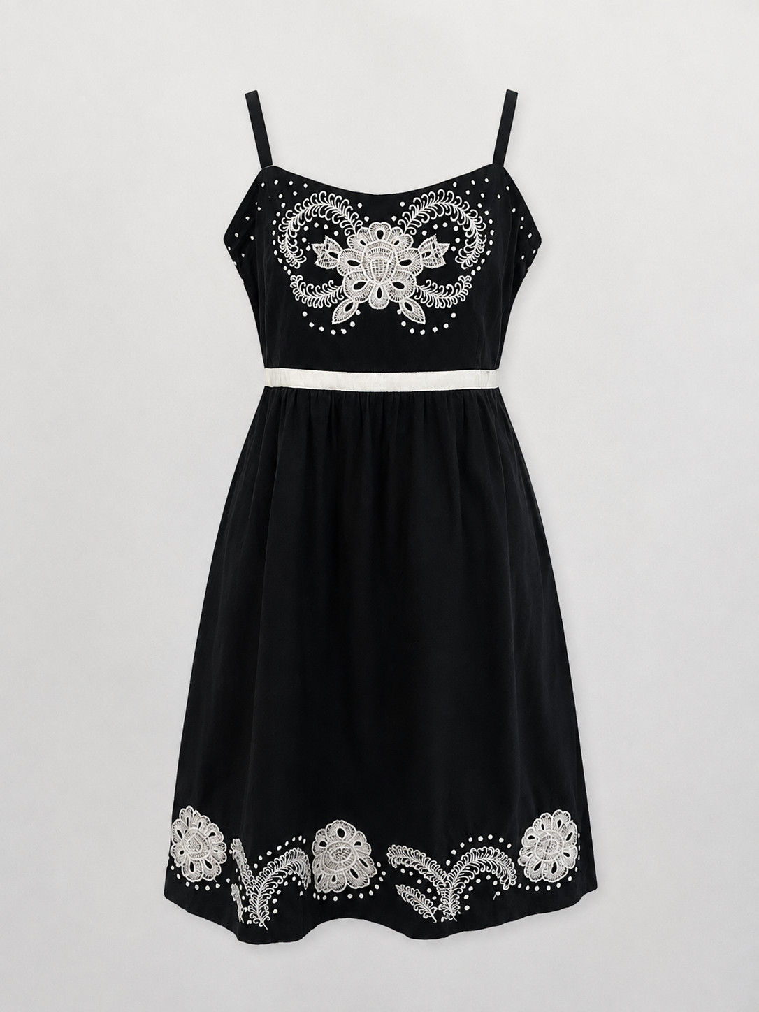 Anthropologie Moulinette Soeurs Size 8 Cotton Embroidered Black Sundress pockets