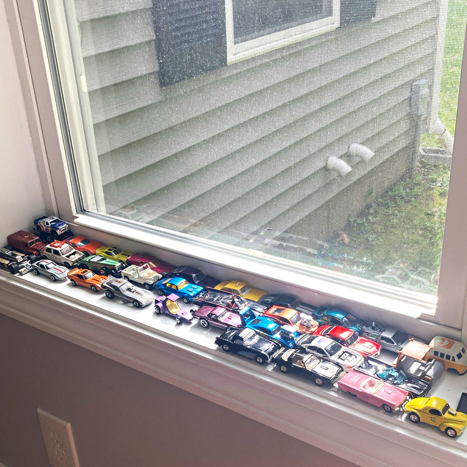 Huge rare collection lot of Johnny lightning,hotwheels,redlines,matchbox,+ case