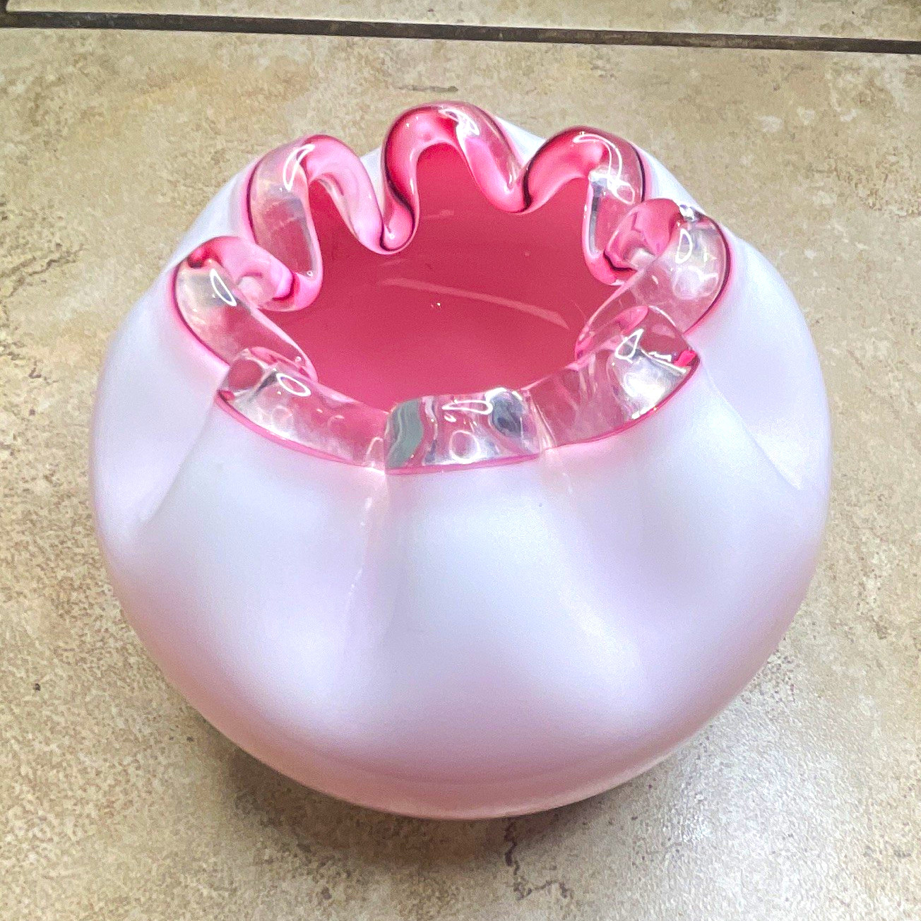 Vintage Fenton Peach Crest Milk Glass Melon Rose Bowl Ruffled Pink Rim 1950s Vintage Fenton Peach Crest Milk Glass Melon Rose Bowl Ruffled Pink Rim 1950s
