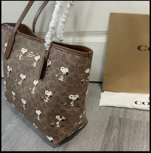 COACH CBJ89 City Tote Bag PEANUTS Snoopy Signature Coated Canvas Ships from US COACH CBJ89 City Tote Bag PEANUTS Snoopy Signature Coated Canvas Ships from US