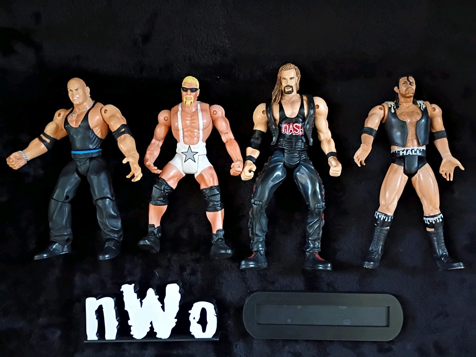 1999 WCW Marvel Toybiz NWO Lot of 4 Scott Hall, Kevin Nash, Scott Stiener Konnan 1999 WCW Marvel Toybiz NWO Lot of 4 Scott Hall, Kevin Nash, Scott Stiener Konnan