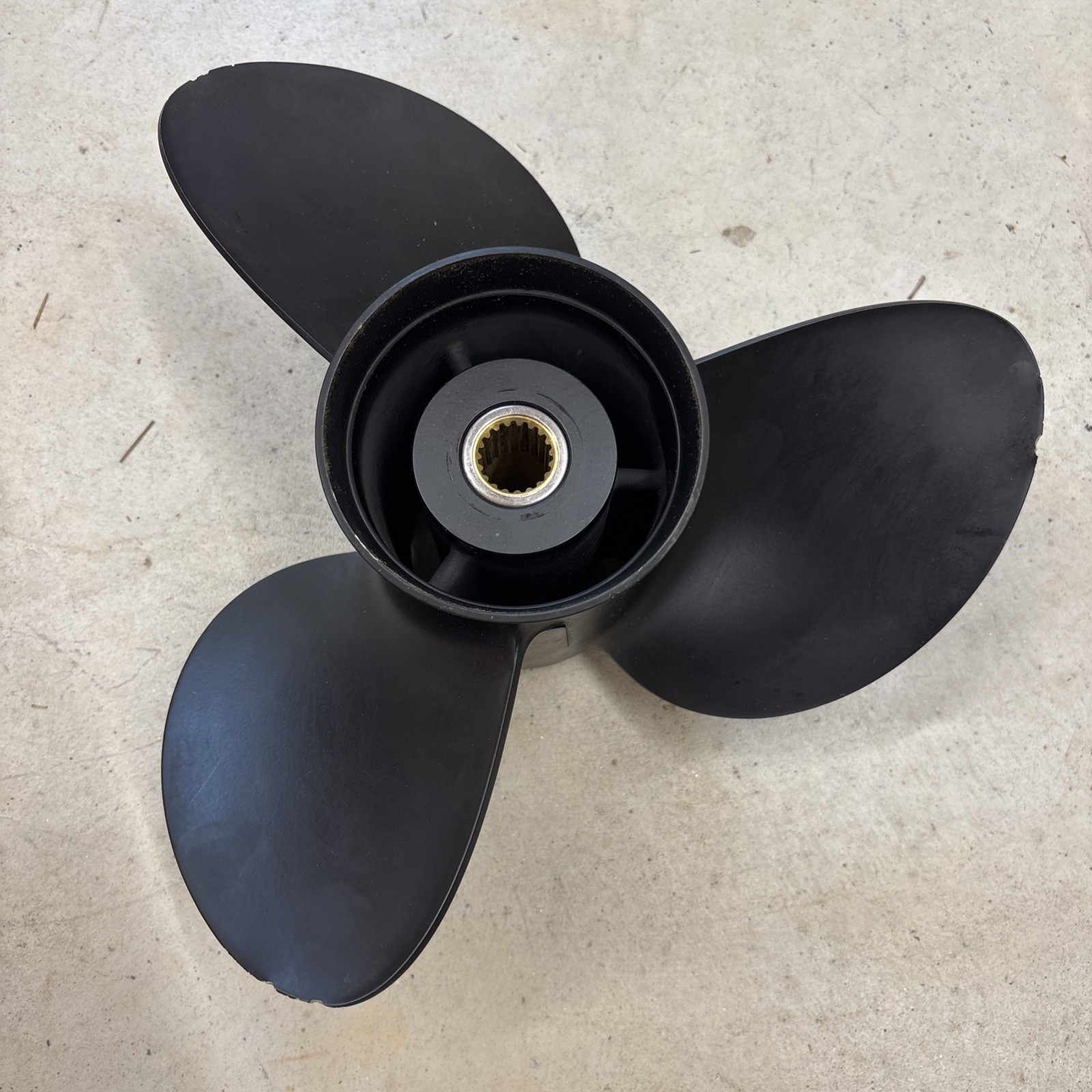 Solas Prop 14.5 x 19P RH Aluminum Propeller 8611-145-19 VE 2624 Volvo Penta OMC Solas Prop 14.5 x 19P RH Aluminum Propeller 8611-145-19 VE 2624 Volvo Penta OMC