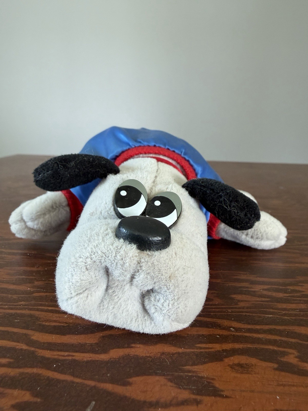 Pound Puppies Grey With Black Plush Puppy w/jacket/collar 8” Vintage 1986 Tonka Pound Puppies Grey With Black Plush Puppy w/jacket/collar 8” Vintage 1986 Tonka