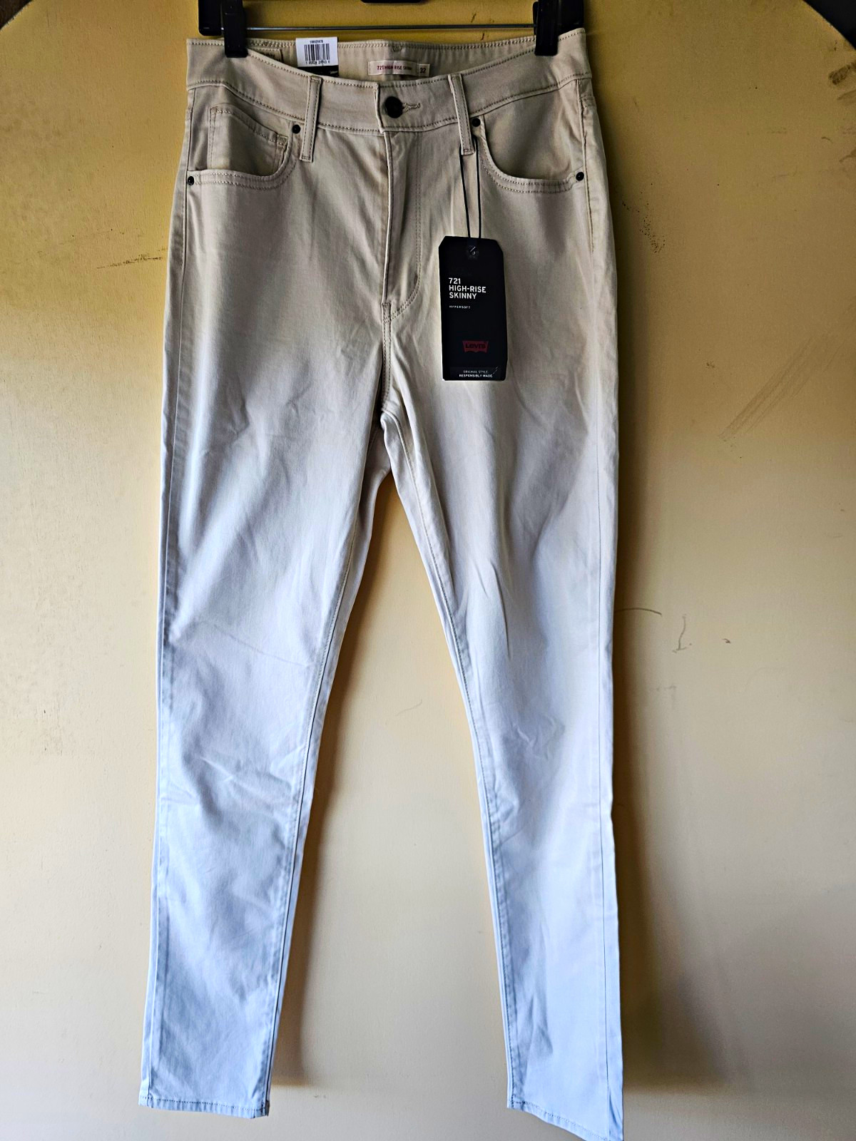 Levi\'s Premium 721 High-Rise Skinny Slim Stretch Beige Denim Jeans NWT Levi\'s Premium 721 High-Rise Skinny Slim Stretch Beige Denim Jeans NWT
