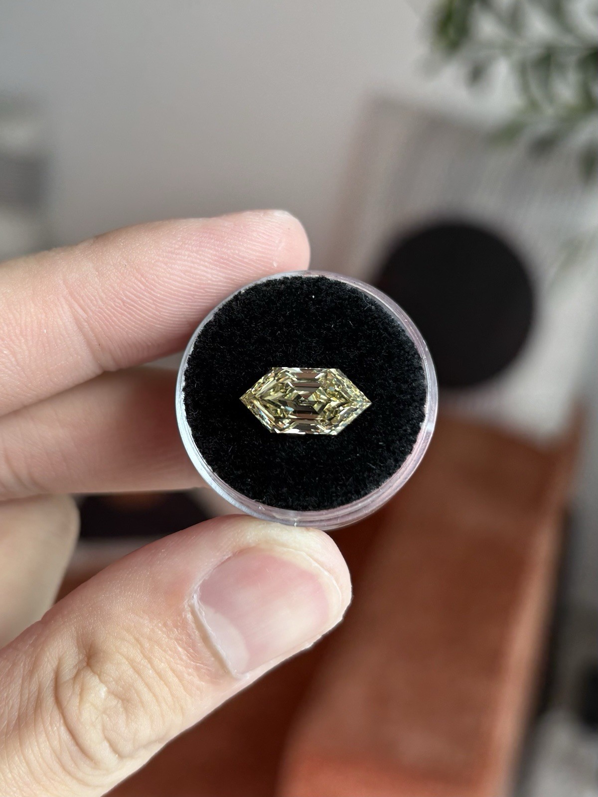 IGI Lab-Grown 3.57ct Fancy Intense Yellow Hex Dutch Step Cut Lab Diamond VVS2 IGI Lab-Grown 3.57ct Fancy Intense Yellow Hex Dutch Step Cut Lab Diamond VVS2