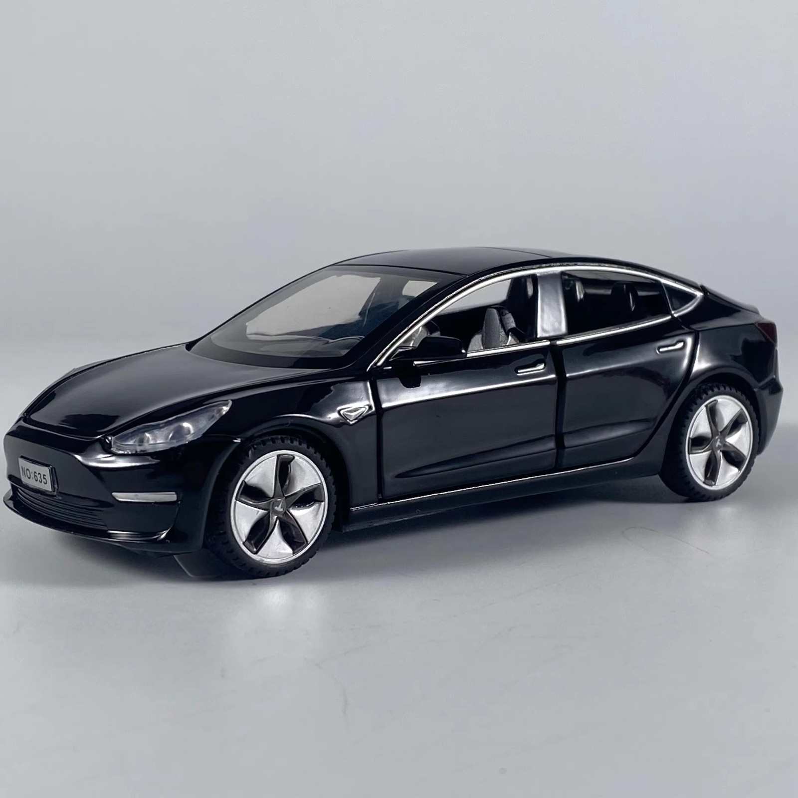 1:32 Tesla Model 3 Diecast Model Car w/ Sound Light Pull Back Toy Gift