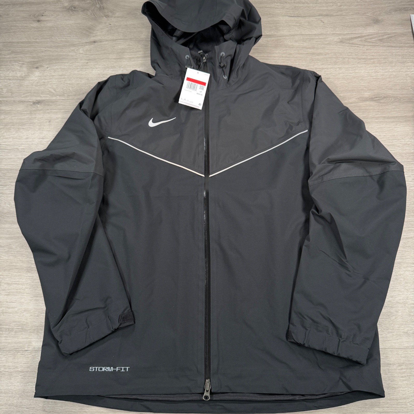 Nike STORM-FIT Waterproof Hypershield Pro Rain Jacket 3M Black DA4967-010 Large Nike STORM-FIT Waterproof Hypershield Pro Rain Jacket 3M Black DA4967-010 Large