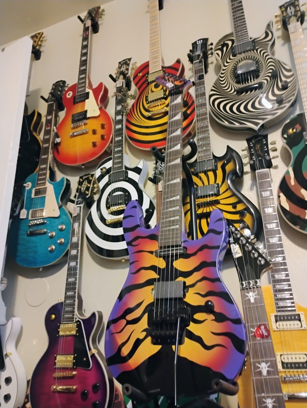 SADLY :(.SELLING MY CUSTOM BUILT LYNCH TIGER STRIPE MONSTER OTHERS AS WELL, SADLY :(.SELLING MY CUSTOM BUILT LYNCH TIGER STRIPE MONSTER OTHERS AS WELL,