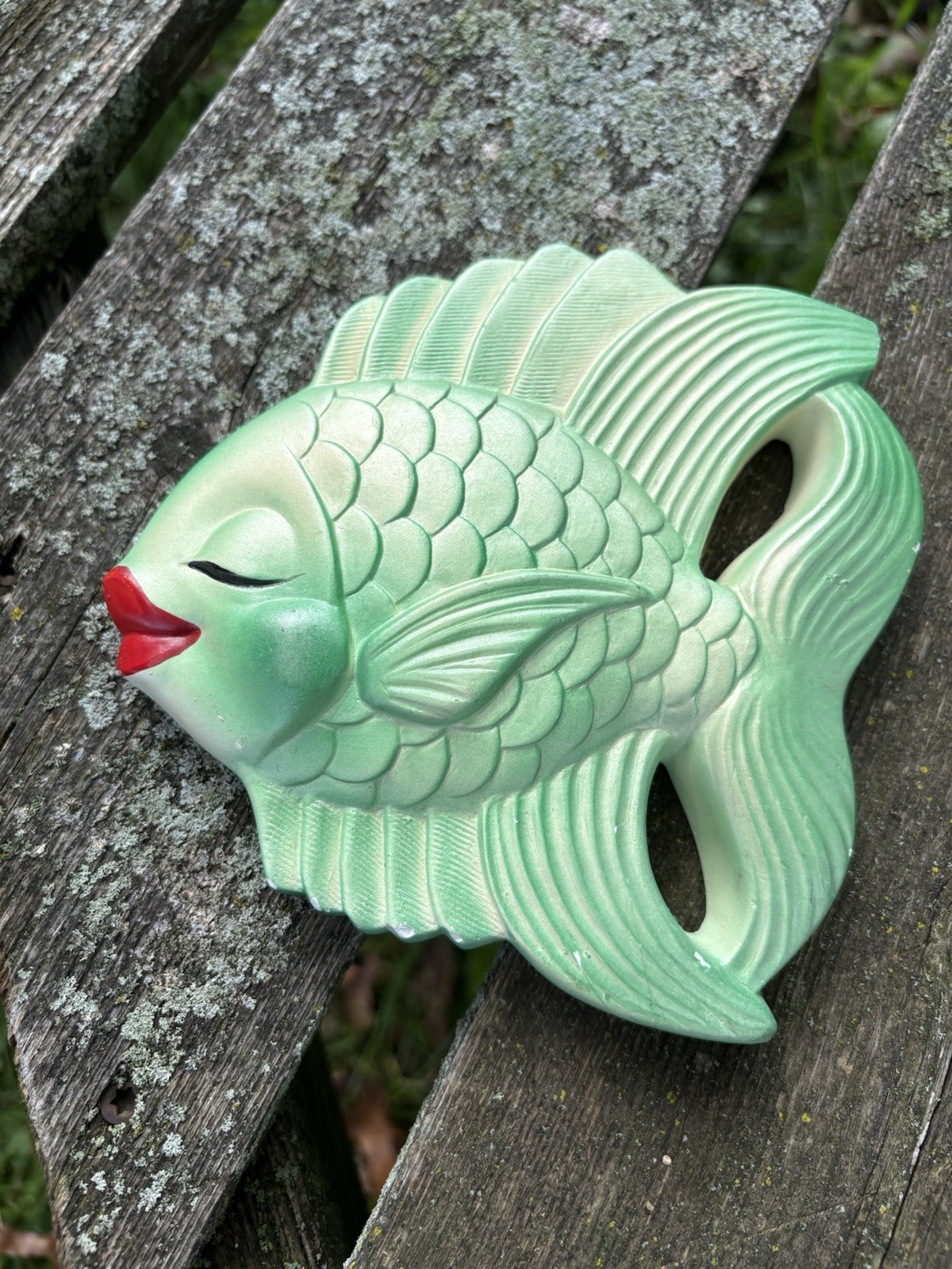 1950s Miller Studio Kissing Fish Chalkware Wall Plaque 1950s Miller Studio Kissing Fish Chalkware Wall Plaque