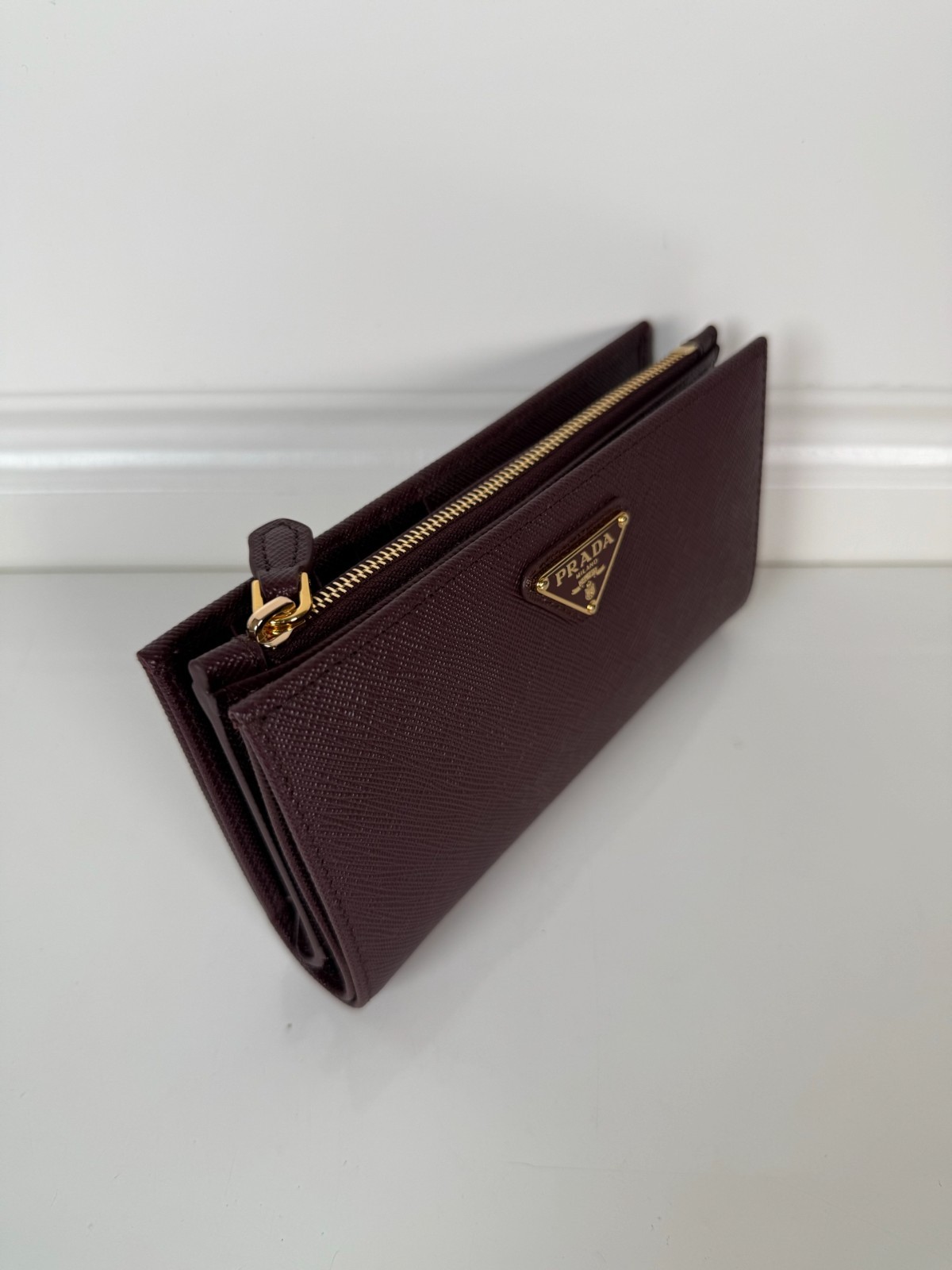 Prada Burgundy Saffiano Snap Button Bi‑fold Wallet 16×9.5cm