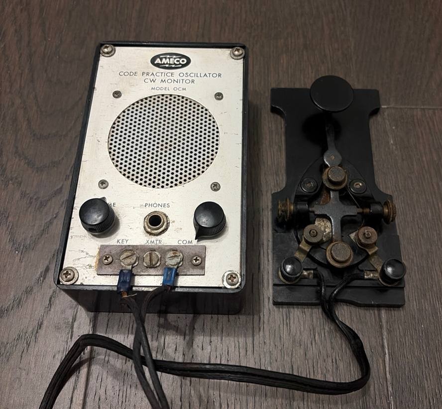 Vintage Rare Morse set 1950s-1960s Ameco Code Practice Oscillator and CW Monitor Vintage Rare Morse set 1950s-1960s Ameco Code Practice Oscillator and CW Monitor