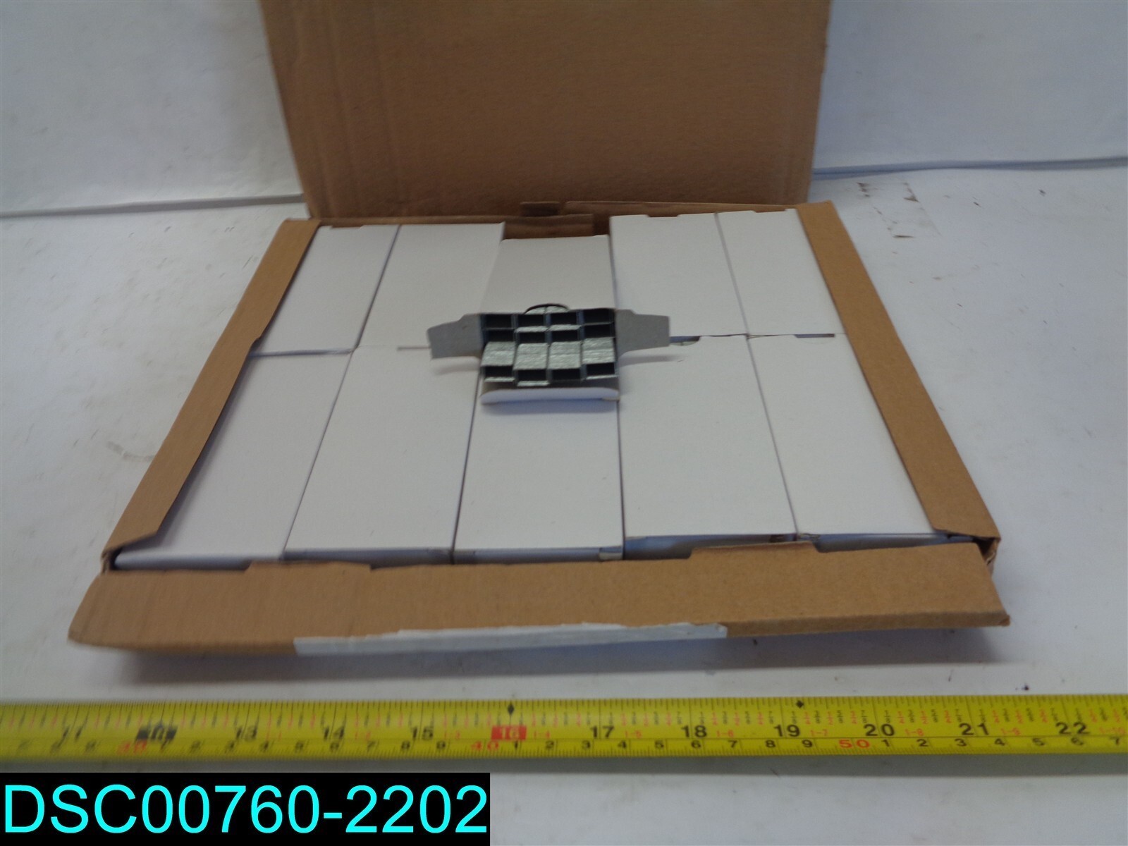 QTY=10 PKS OF 5000: Standard Staple Staples 1/4