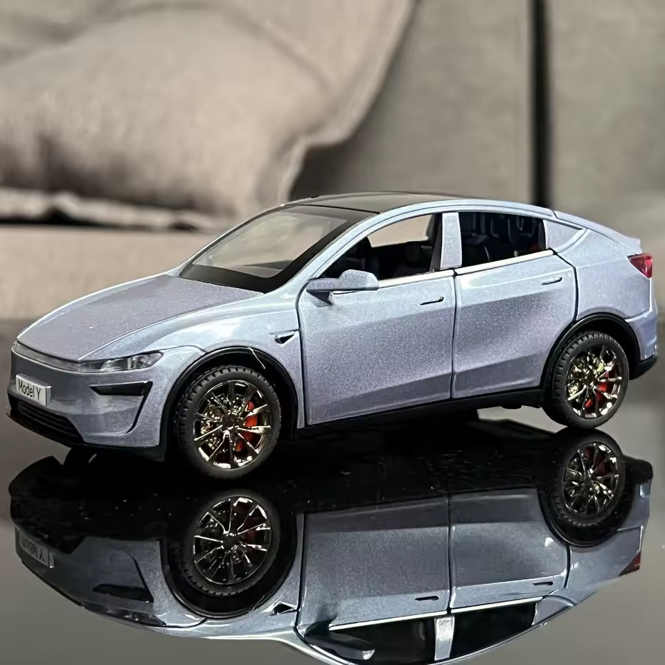 1:32 Tesla Model Y Diecast Car – Alloy Electric SUV w/ Sound Light Pull-Back Toy