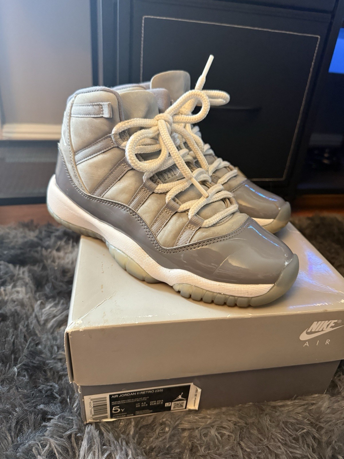 Size 5Y - Air Jordan Retro 11 Retro High Cool Grey Great Condition OG Box Size 5Y - Air Jordan Retro 11 Retro High Cool Grey Great Condition OG Box